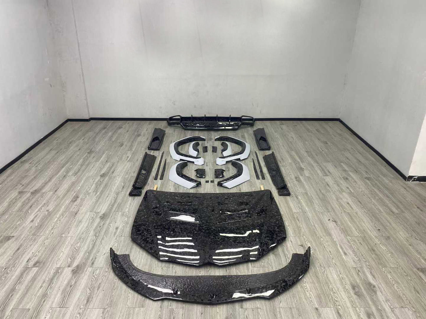 Forged carbon fiber body kit for Lamborghini Urus 2018-2022