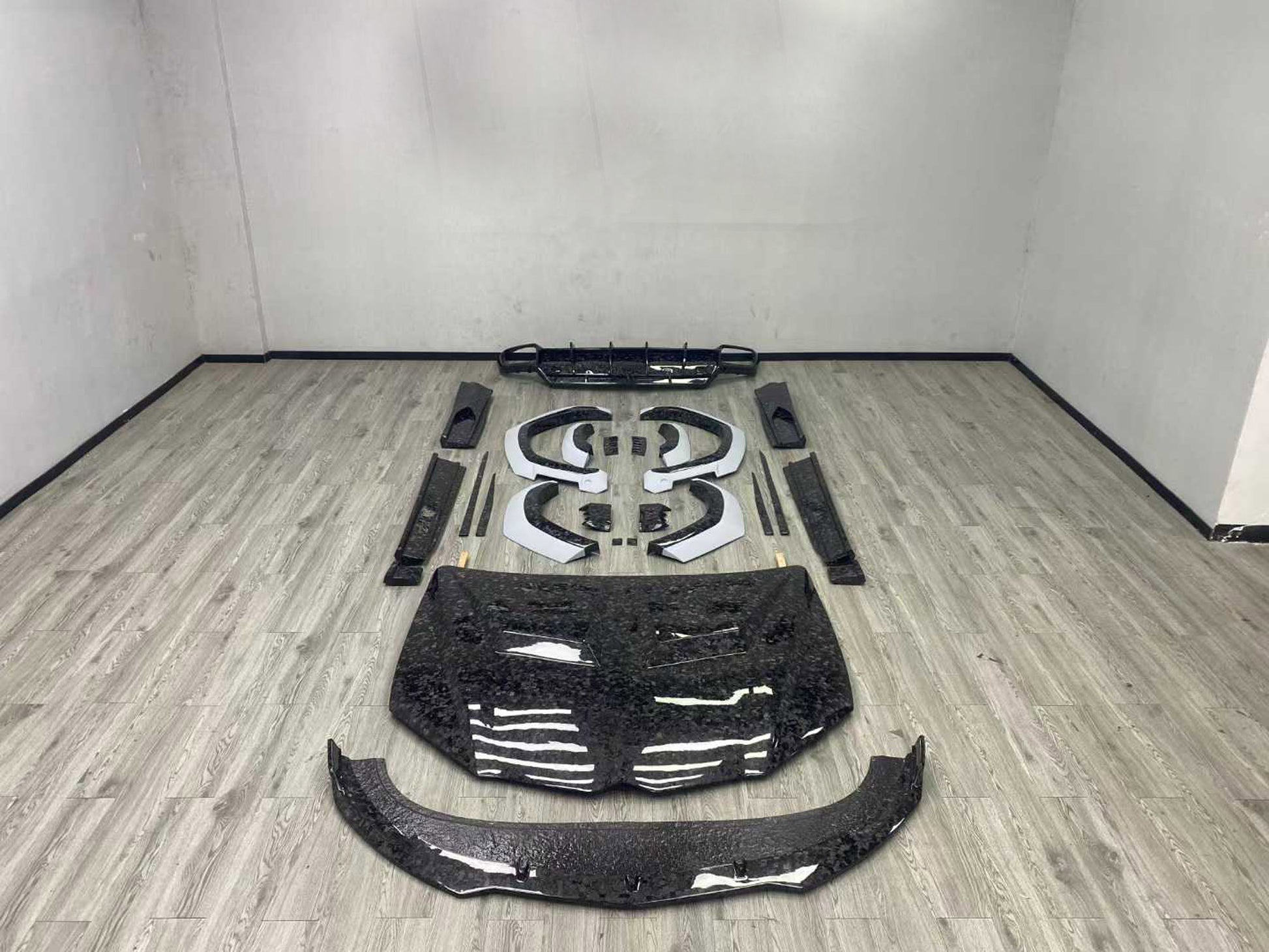 Forged carbon fiber body kit for Lamborghini Urus 2018-2022