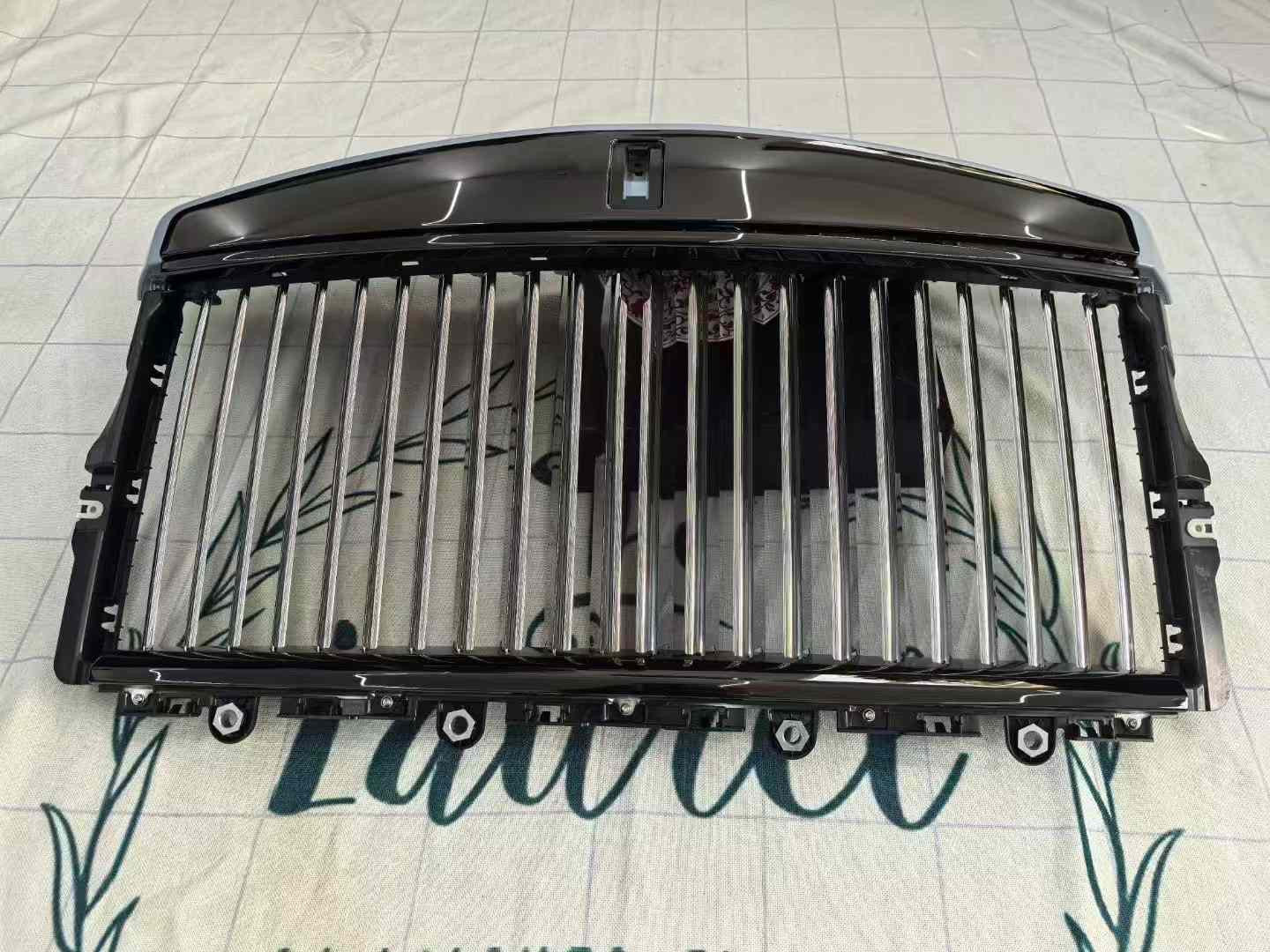2025 Style facelift upgrade body kit front bumper for Rolls Royce Cullinan 2018 - 2023