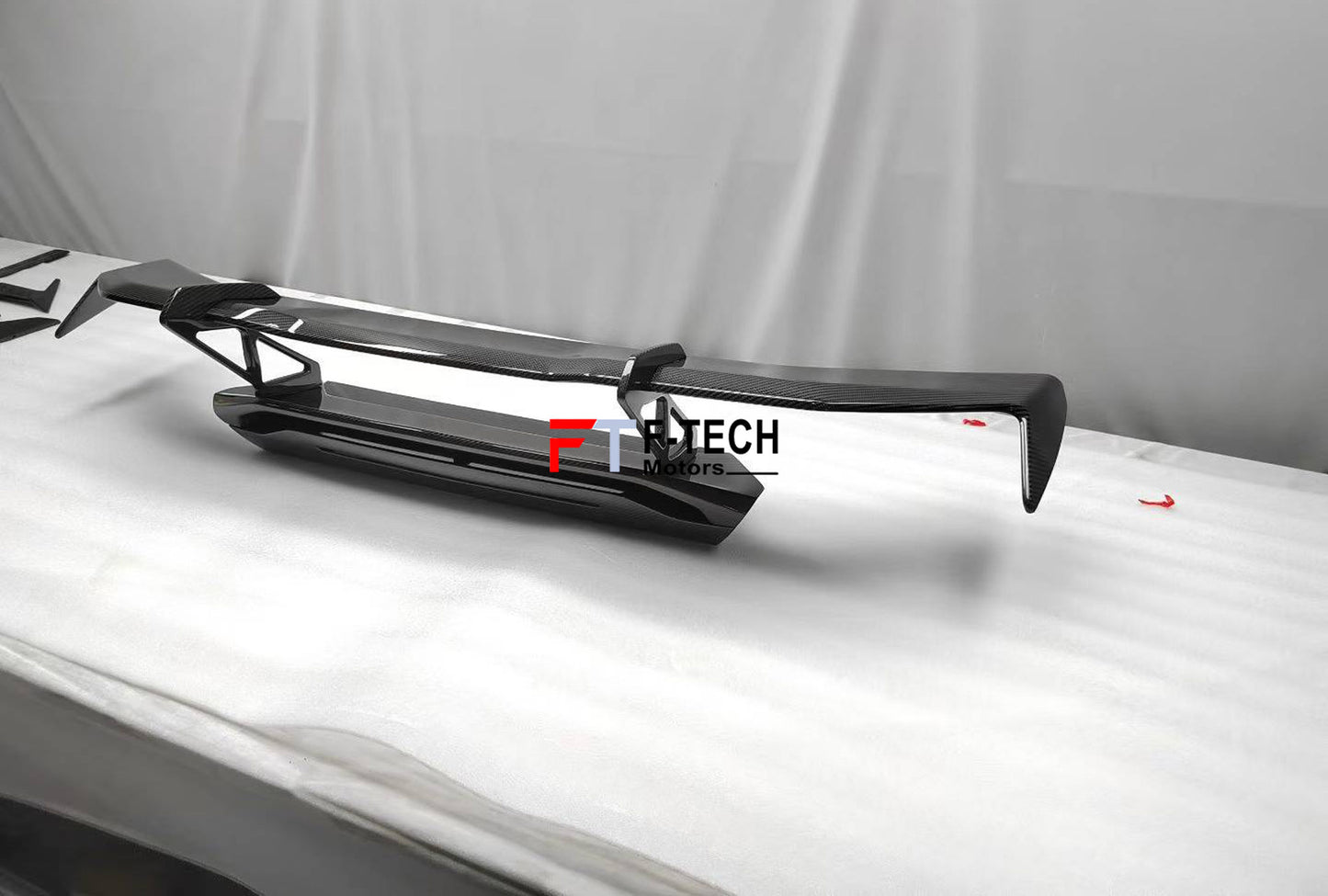 Authentic Aulena Dry Carbon Fiber Rear Wing Spoiler For Lamborghini Huracan Evo 2019+