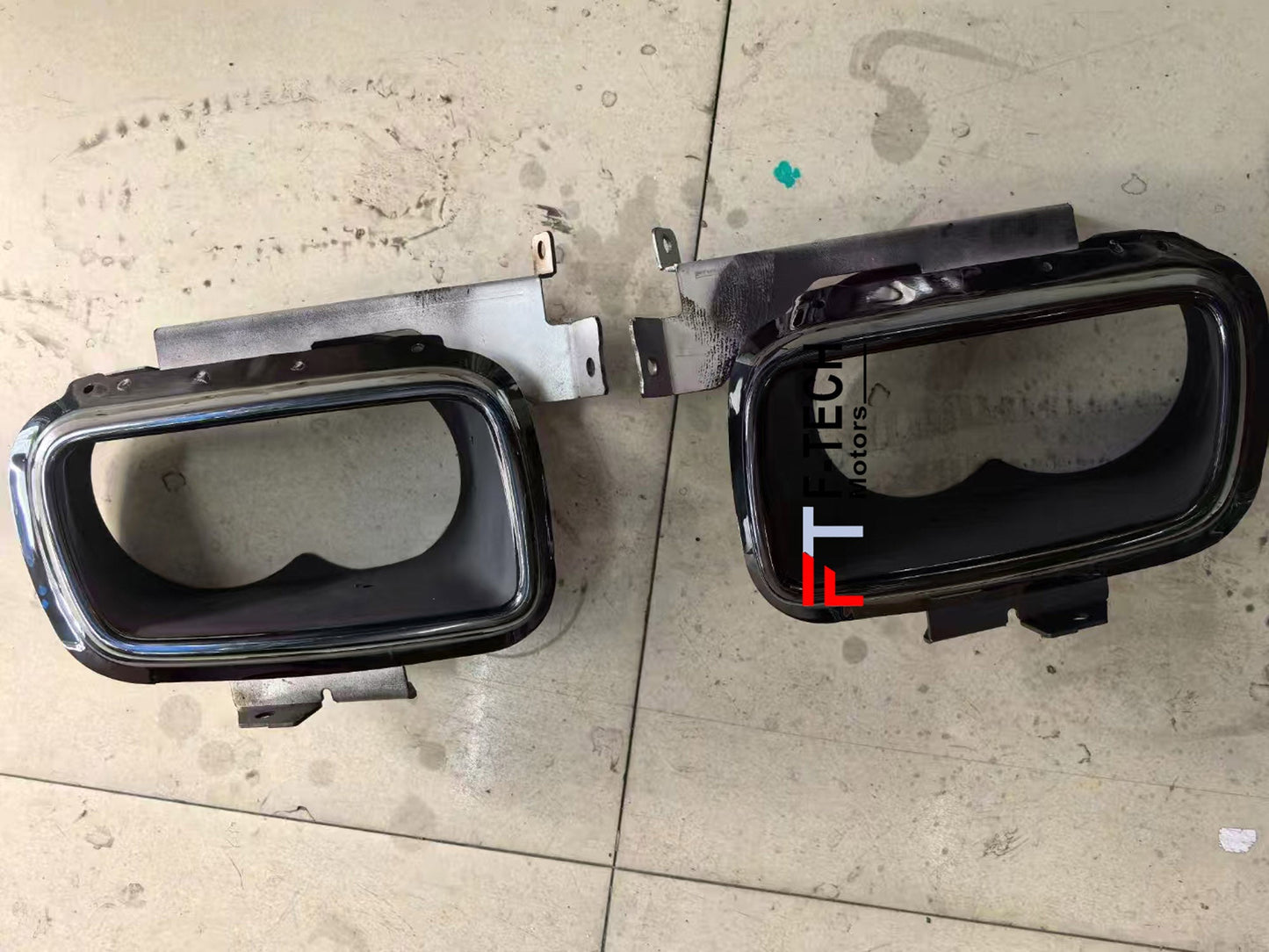 Front Grille Exhaust Tips for Rolls Royce Cullinan 2018 - 2025 Black Badge