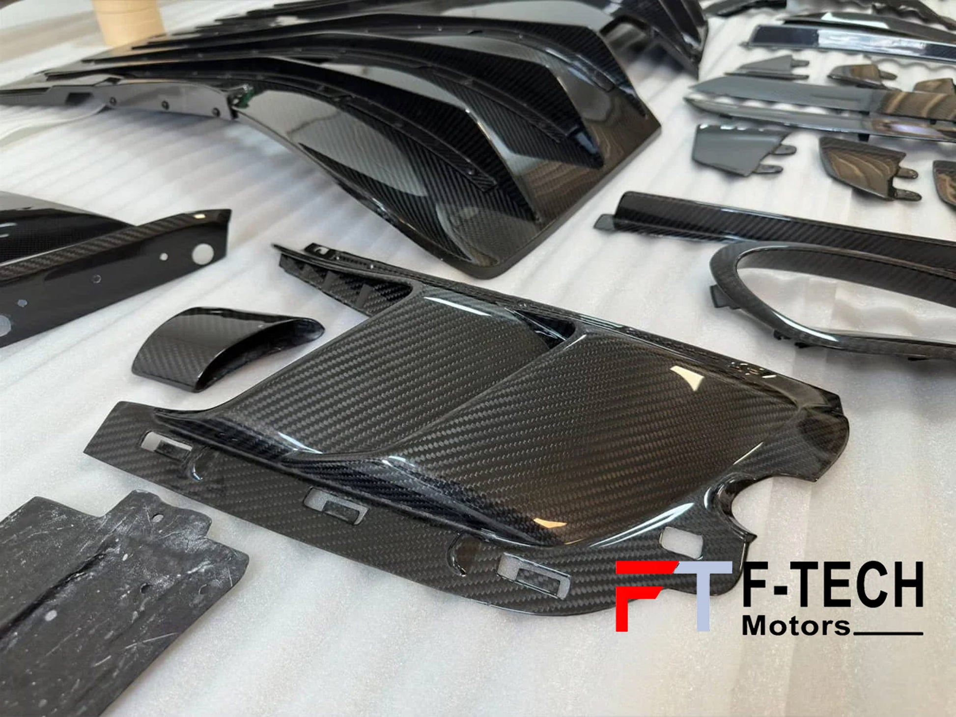 Dry Carbon Fiber Exterior Trim Kit Replacements For Porsche 911 992.1 GT3 RS 2019 - 2023