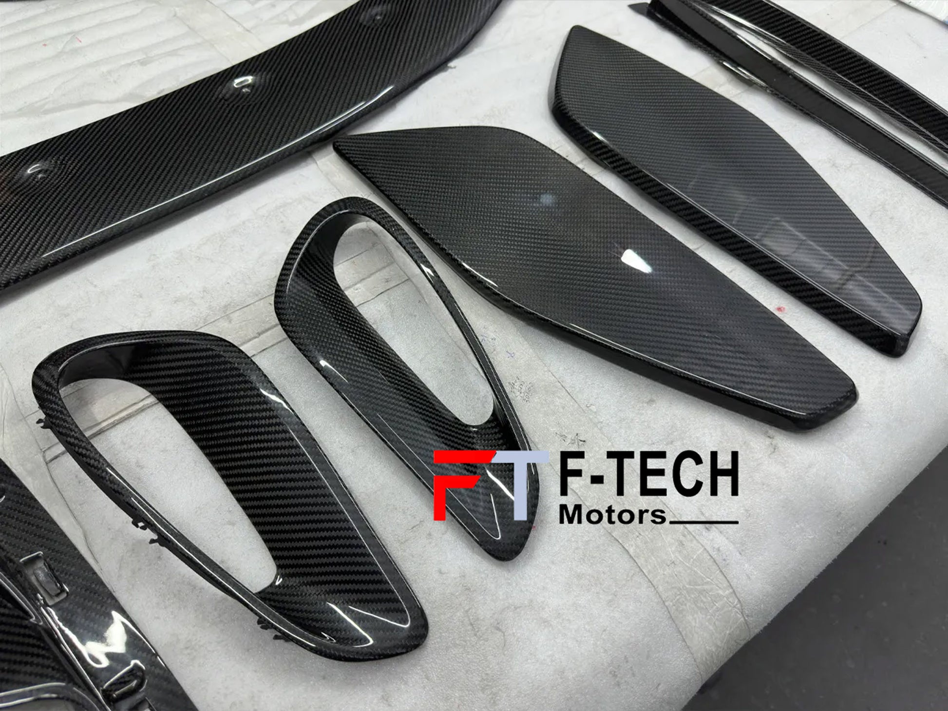 Dry Carbon Fiber Exterior Trim Kit Replacements For Porsche 911 992.1 GT3 RS 2019 - 2023