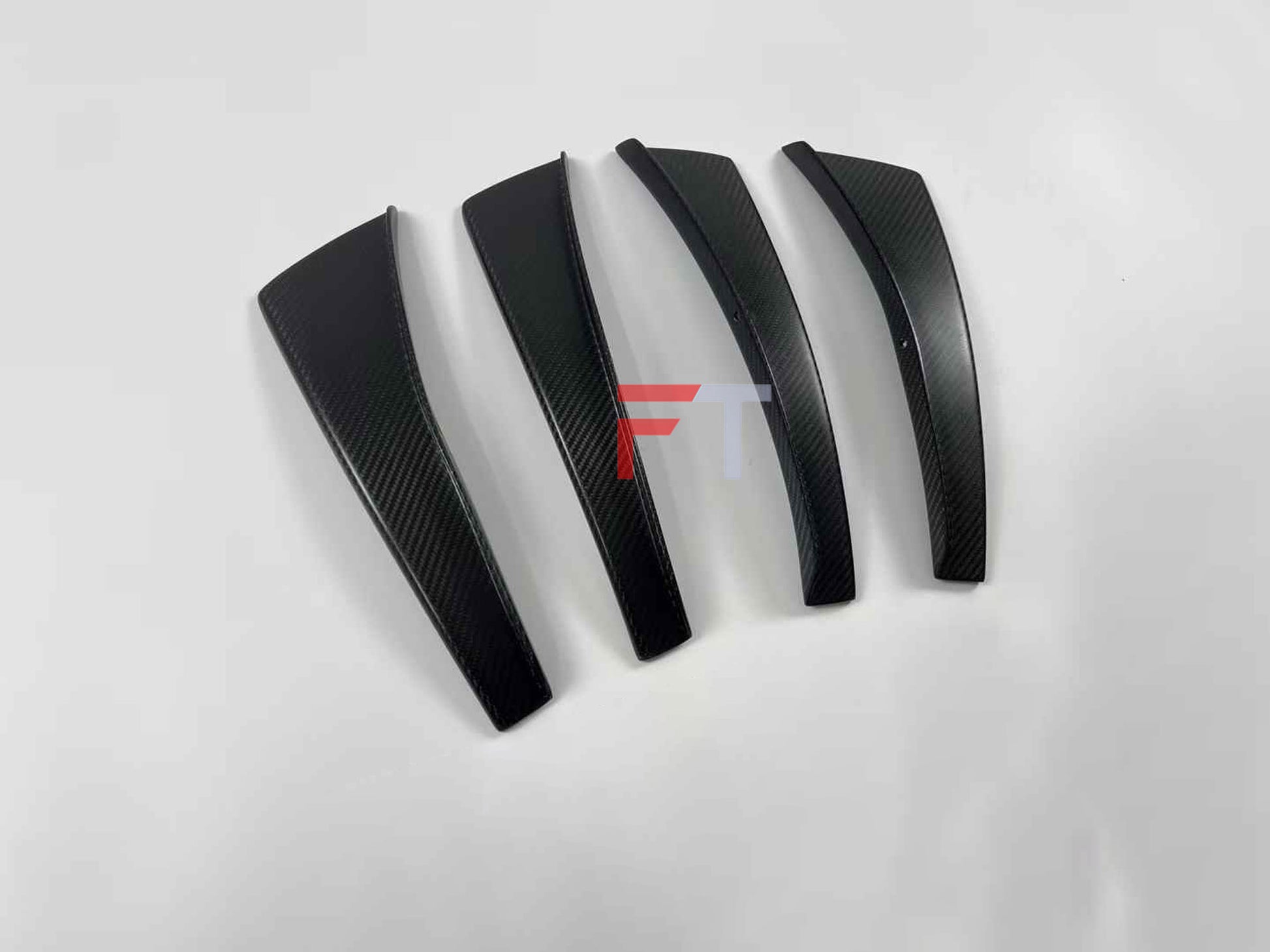 Carbon fiber vertical fins of front bumper for Porsche 911 992 GT3 2021 - 2024