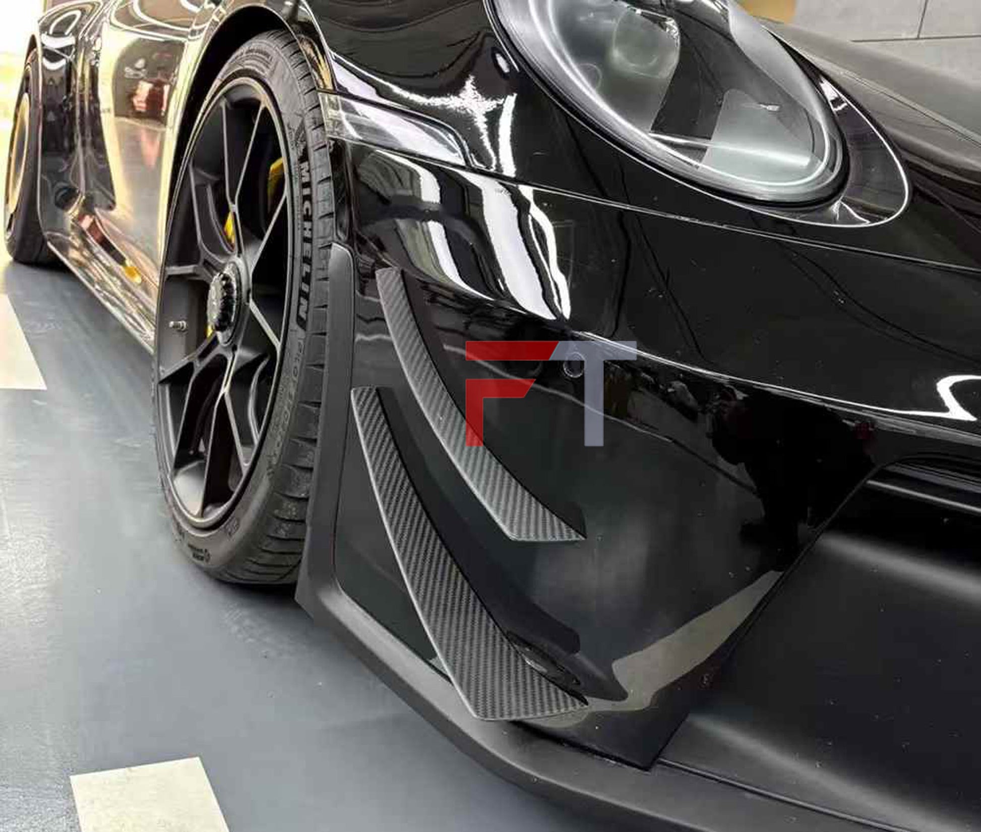 Carbon fiber vertical fins of front bumper for Porsche 911 992 GT3 2021 - 2024