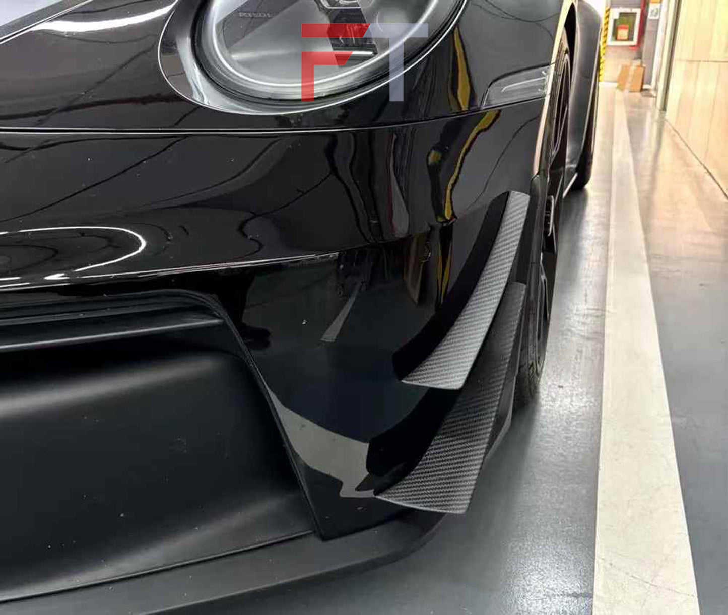 Carbon fiber vertical fins of front bumper for Porsche 911 992 GT3 2021 - 2024