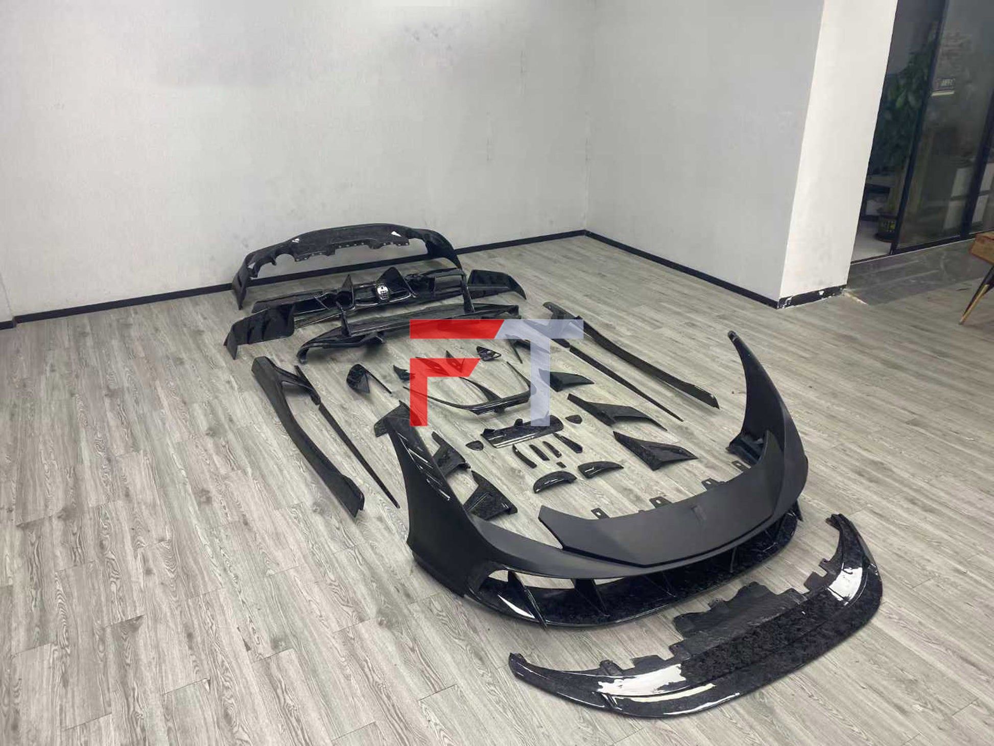 Forged carbon fiber aerodynamic body kit for Ferrari F8 2019-2023 MSY