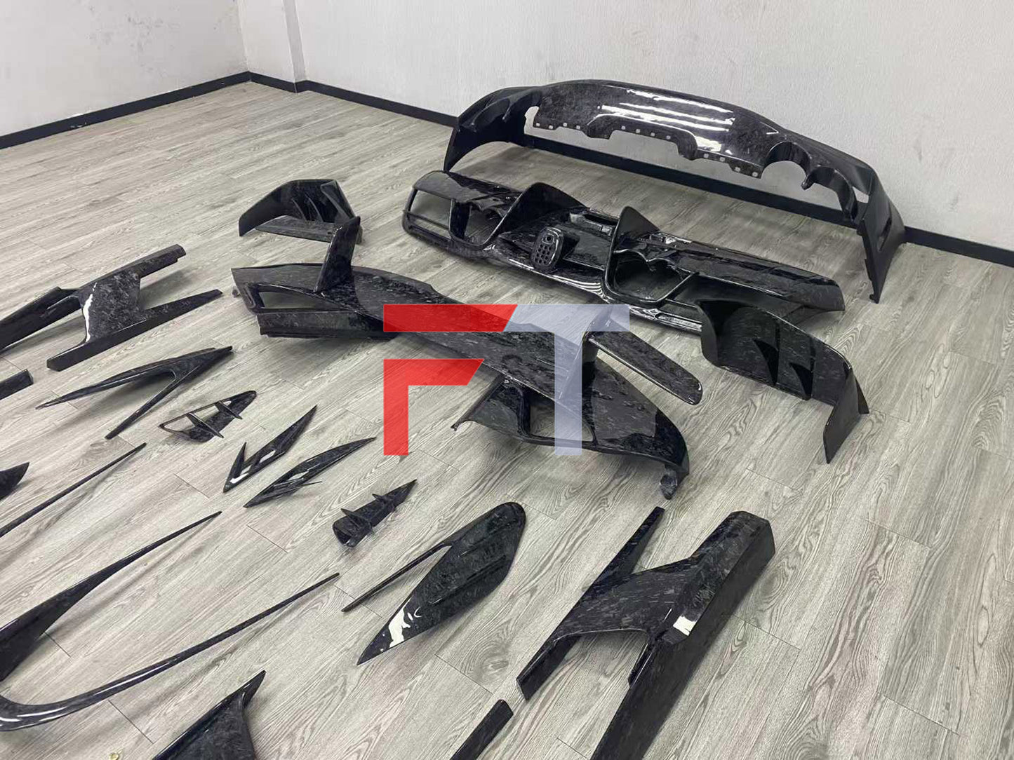 Forged carbon fiber aerodynamic body kit for Ferrari F8 2019-2023 MSY