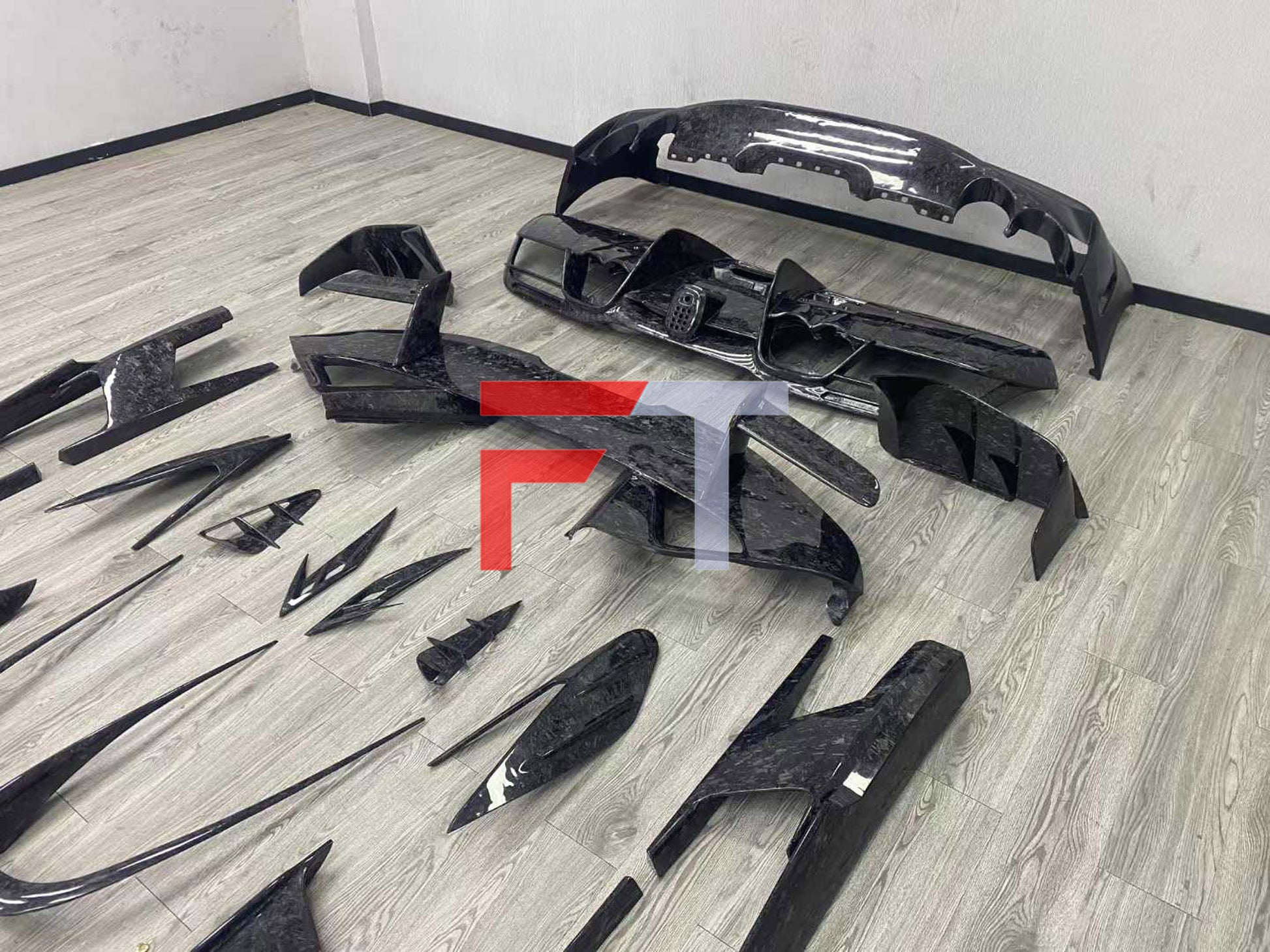 Forged carbon fiber aerodynamic body kit for Ferrari F8 2019-2023 MSY