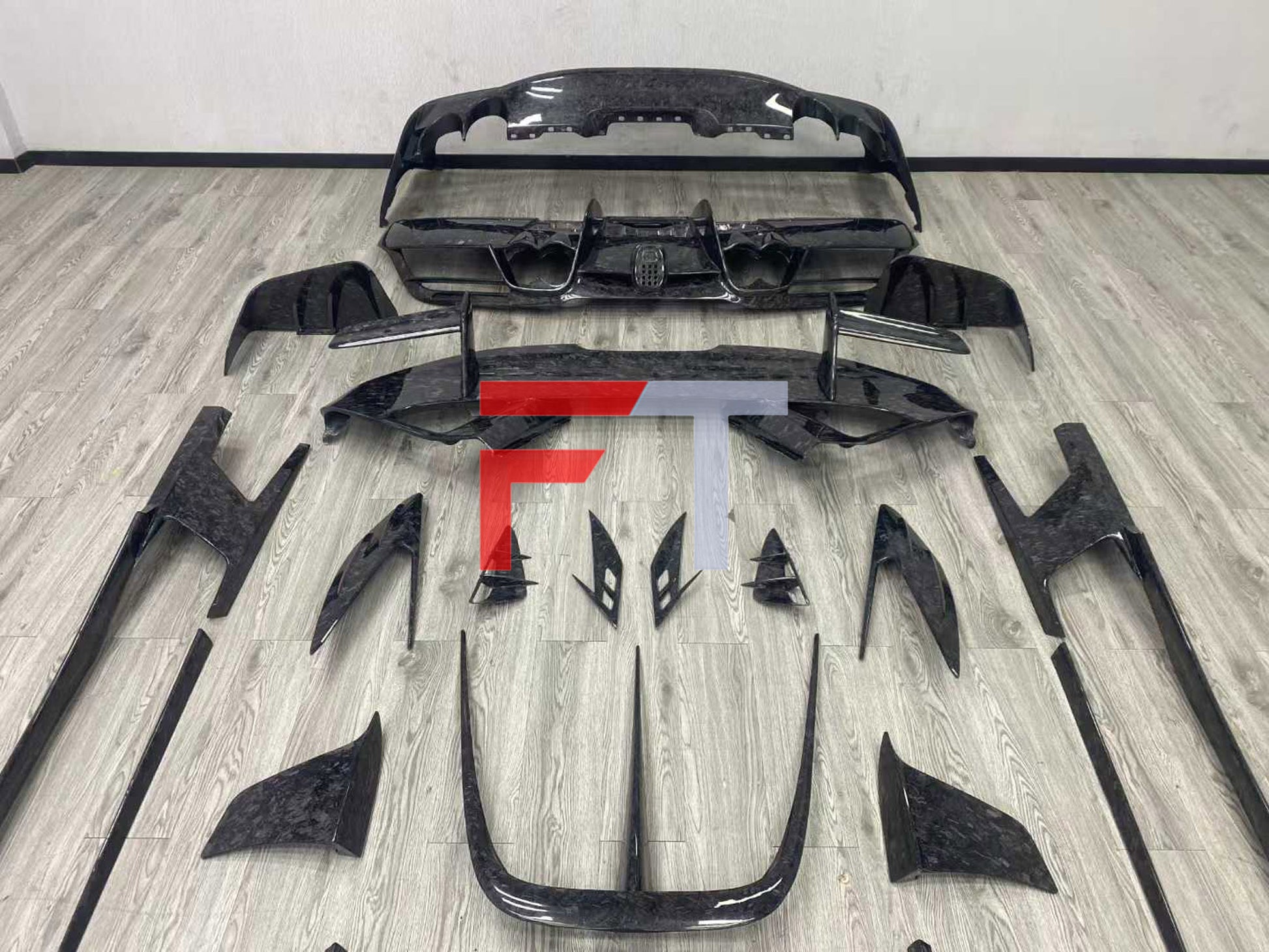 Forged carbon fiber aerodynamic body kit for Ferrari F8 2019-2023 MSY