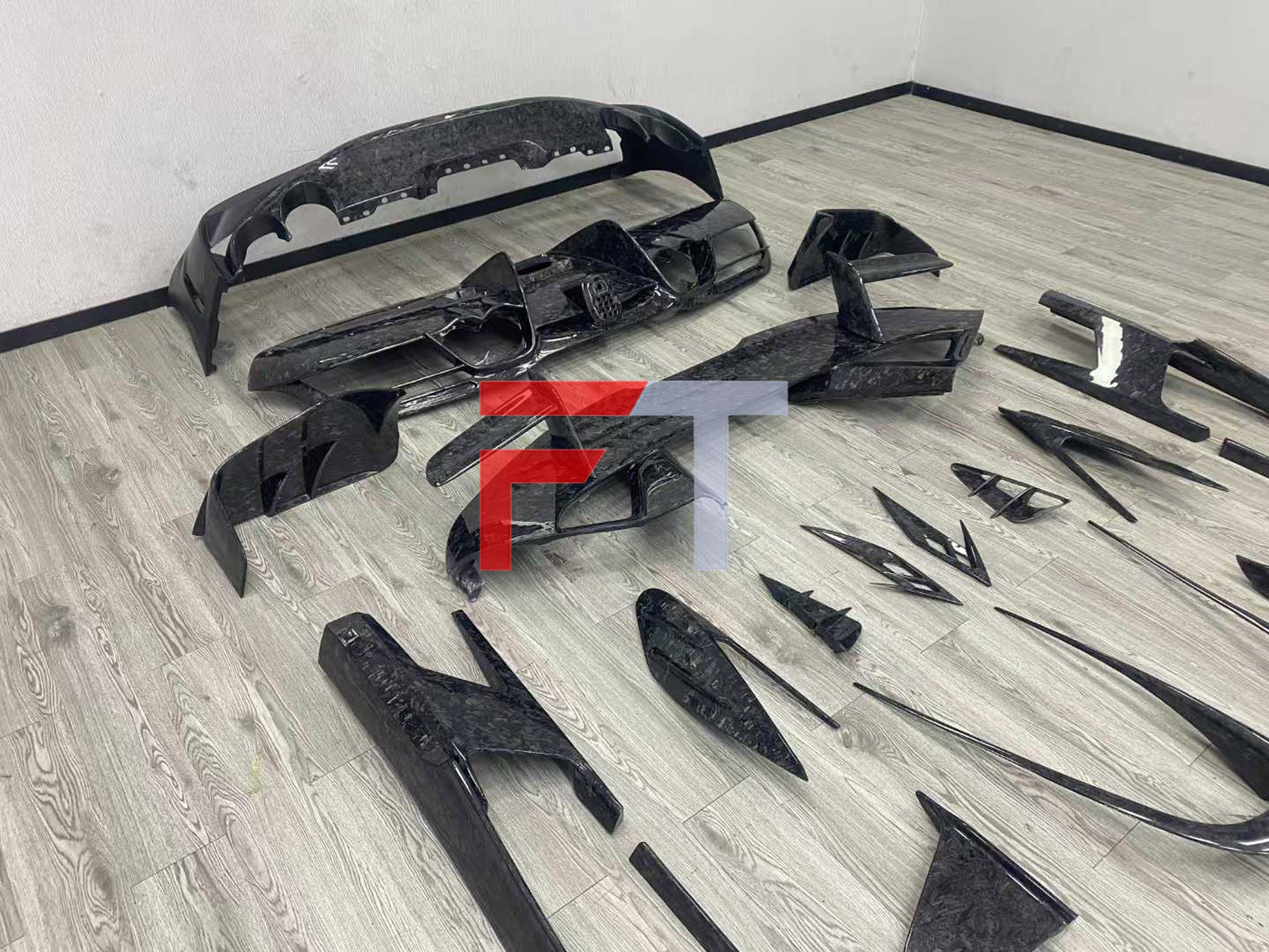 Forged carbon fiber aerodynamic body kit for Ferrari F8 2019-2023 MSY