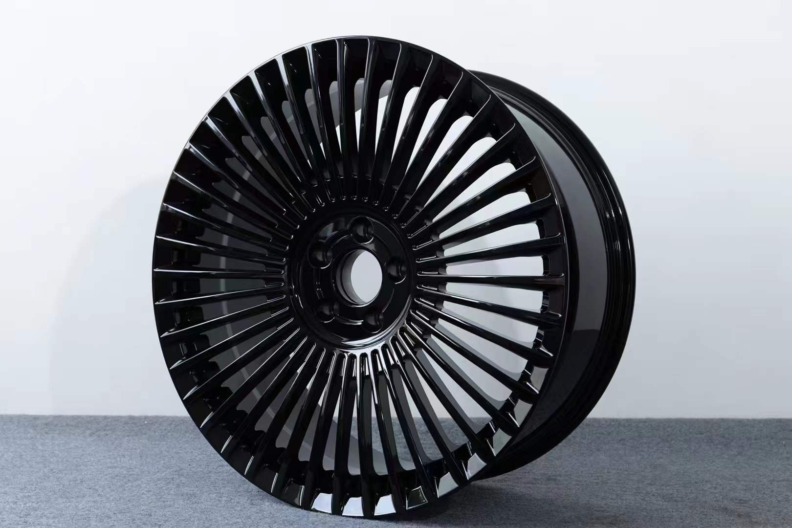Monoblock Custom Forged Alloy Wheels For Rolls Royce Ghost Cullinan Spectre Phantom Wraith Dawn