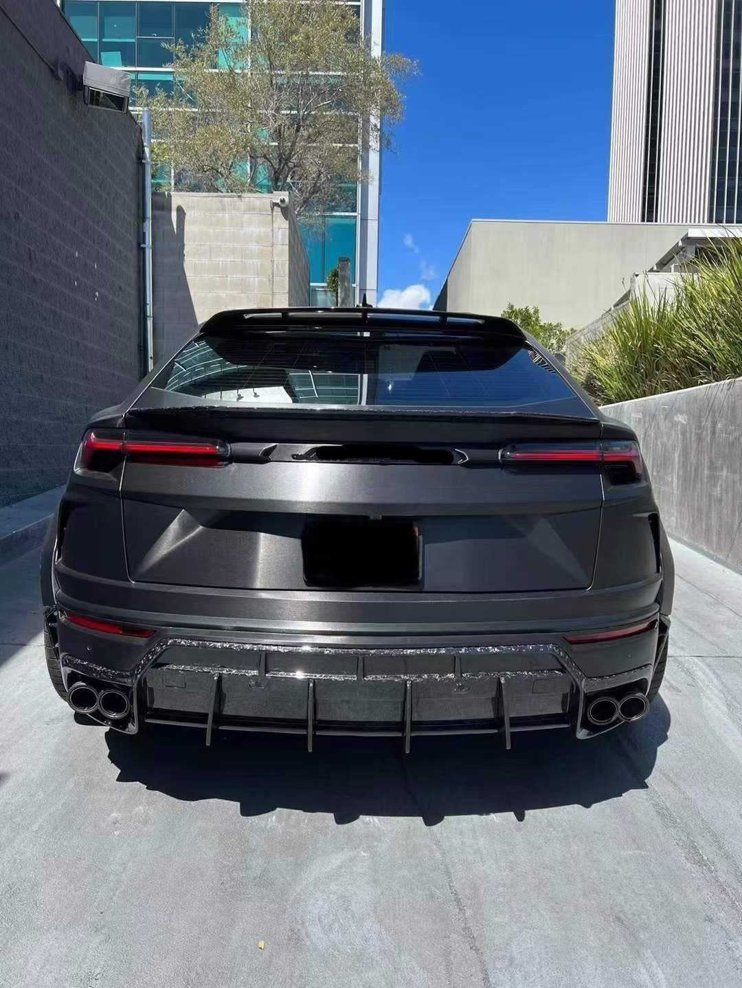 Forged carbon fiber 1016 body kit for Lamborghini Urus 2018-2022