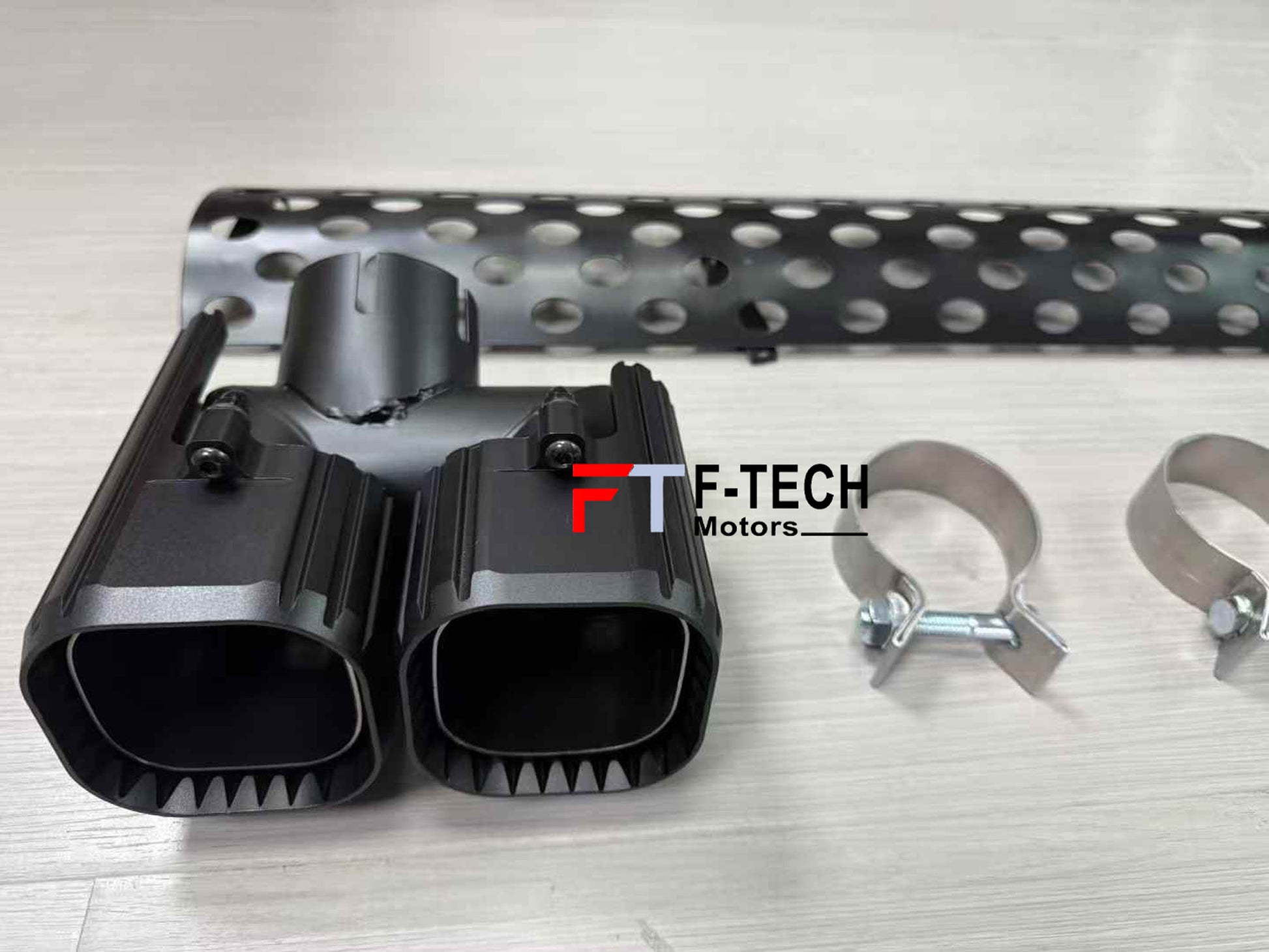 Exhaust Tips & Center Lower Mesh For Land Rover Defender L663 2020 - 2025