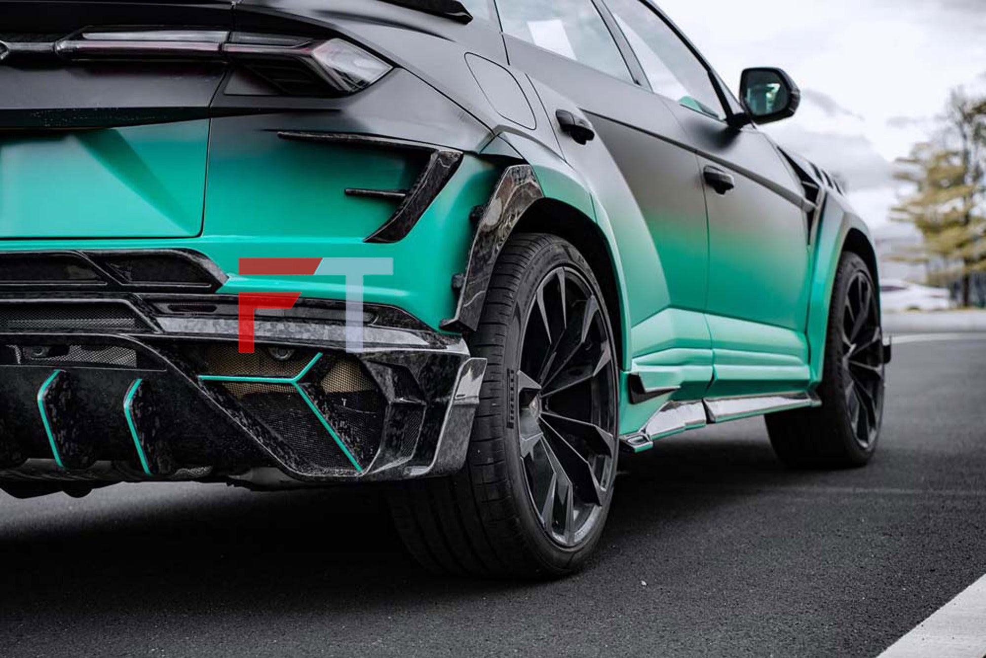 Forged carbon fiber wide body kit for Lamborghini Urus 2024+