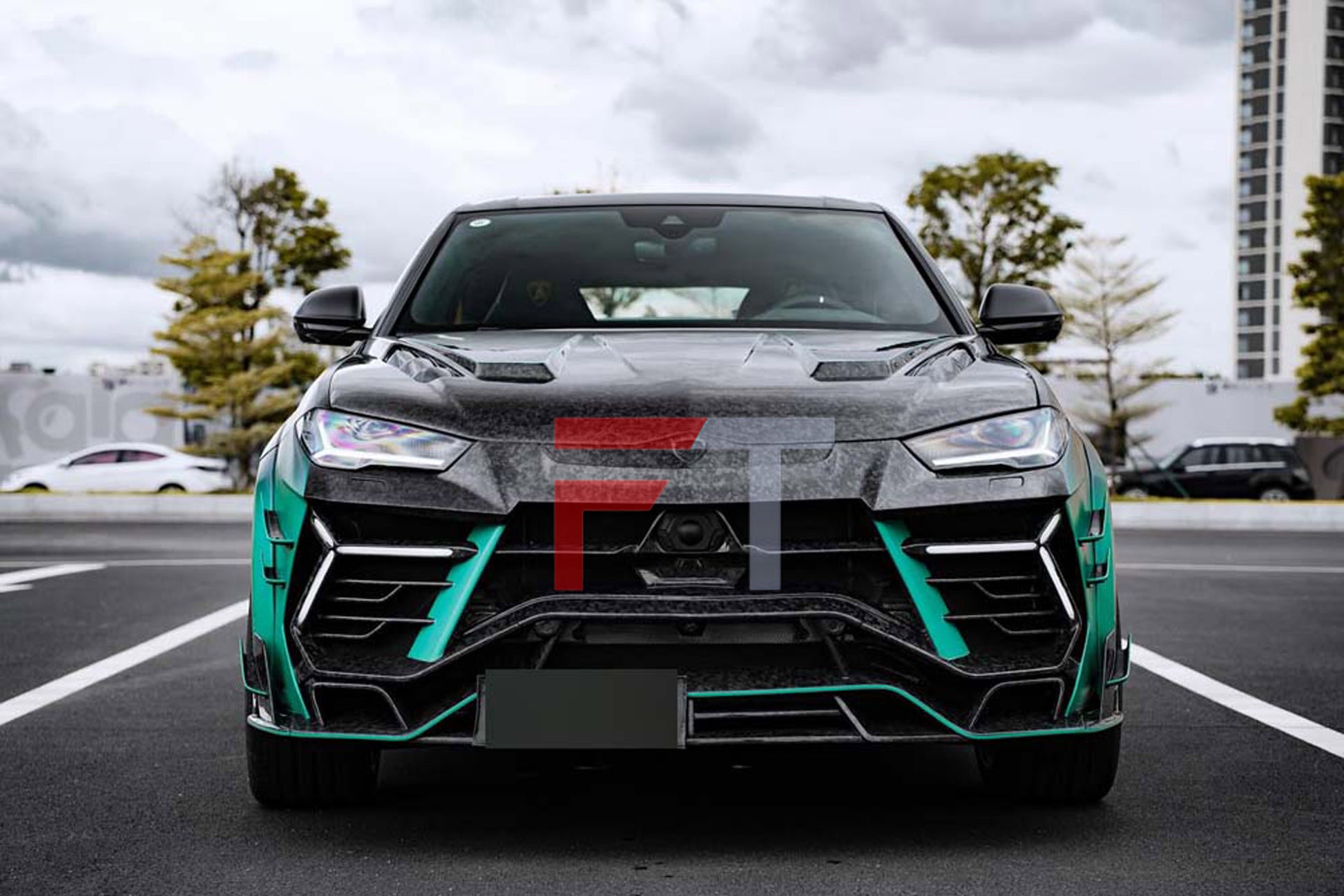 Forged carbon fiber wide body kit for Lamborghini Urus 2024+
