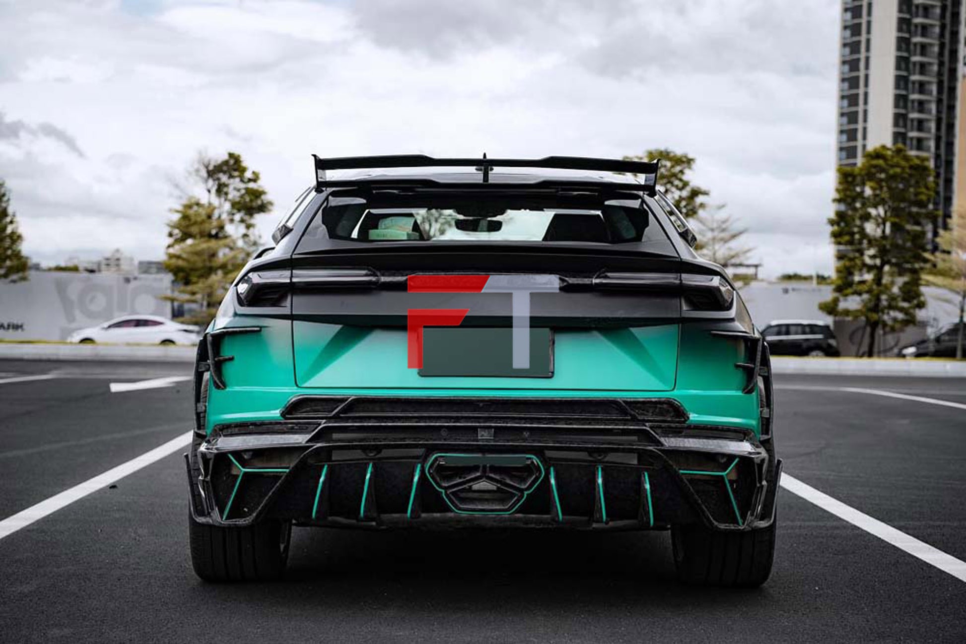 Forged carbon fiber wide body kit for Lamborghini Urus 2024+