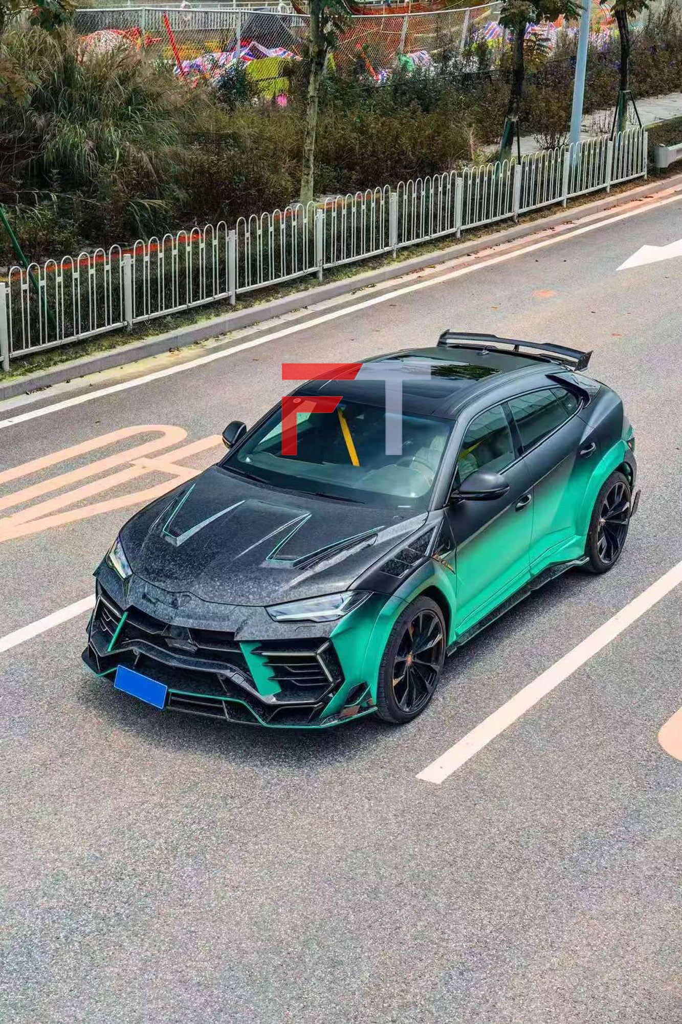 Forged carbon fiber wide body kit for Lamborghini Urus 2024+