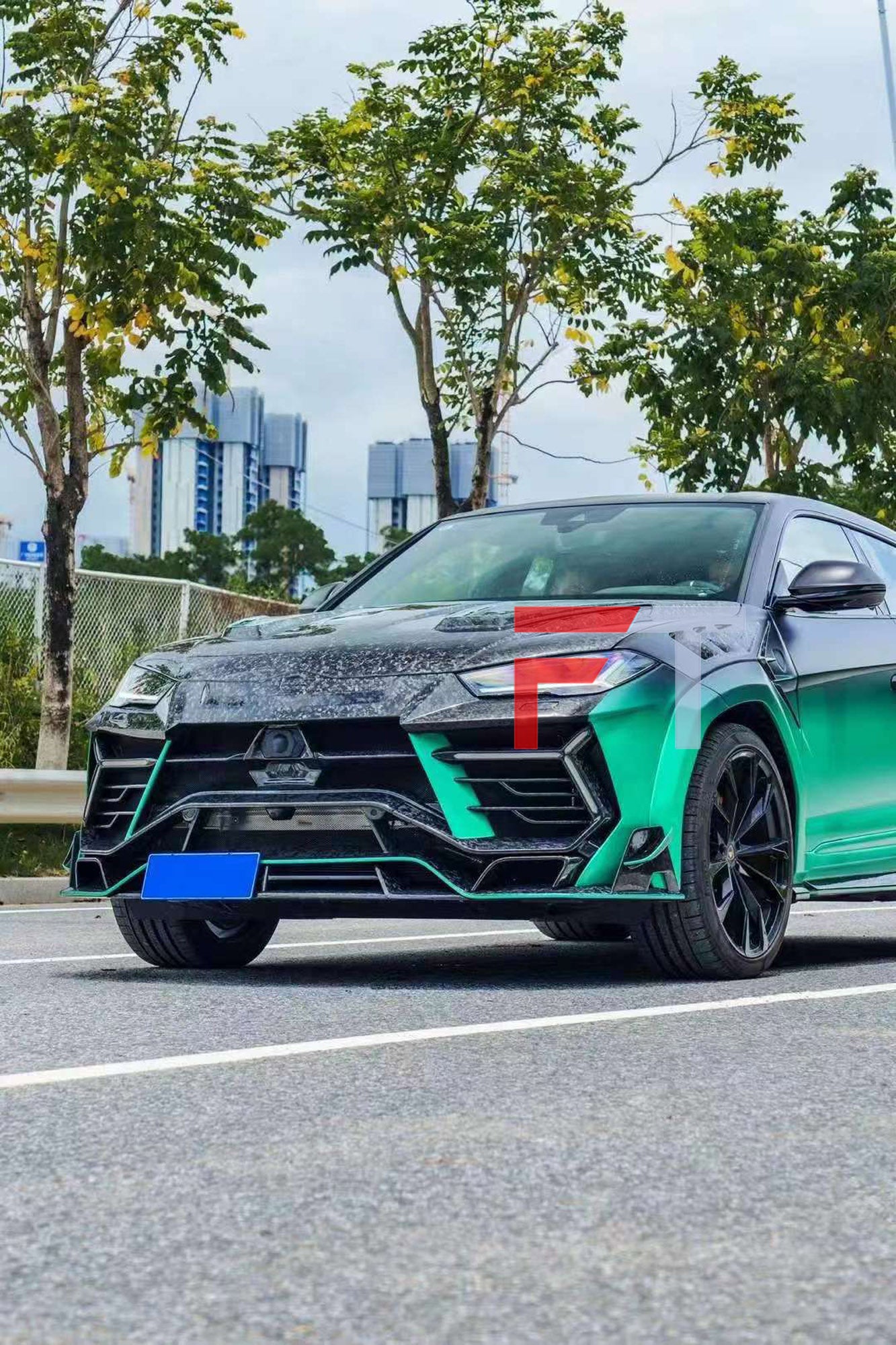 Forged carbon fiber wide body kit for Lamborghini Urus 2024+