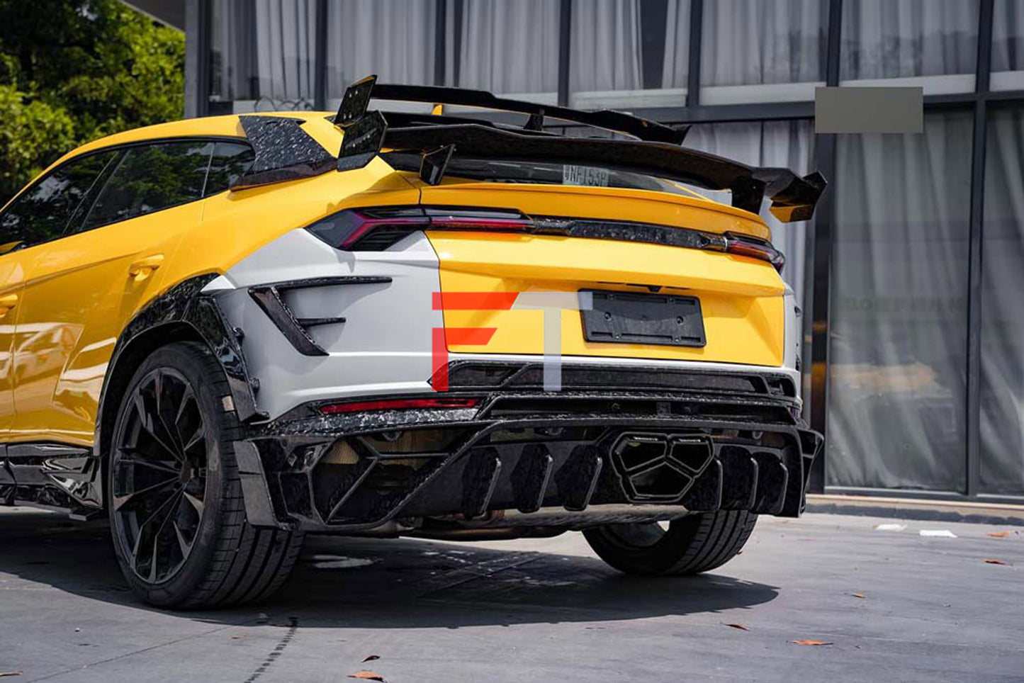 Forged carbon fiber wide body kit for Lamborghini Urus 2024+