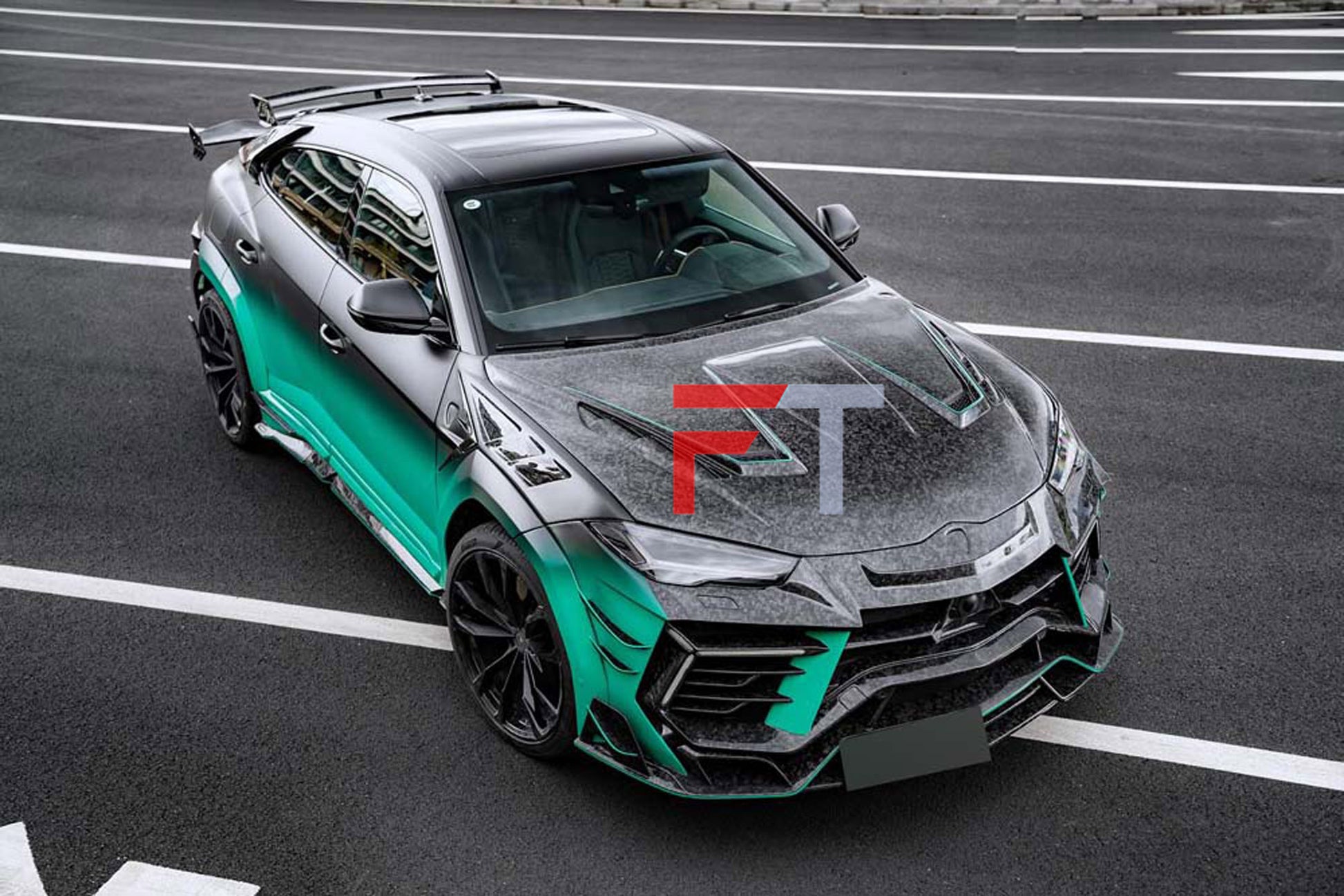 Forged carbon fiber wide body kit for Lamborghini Urus 2024+