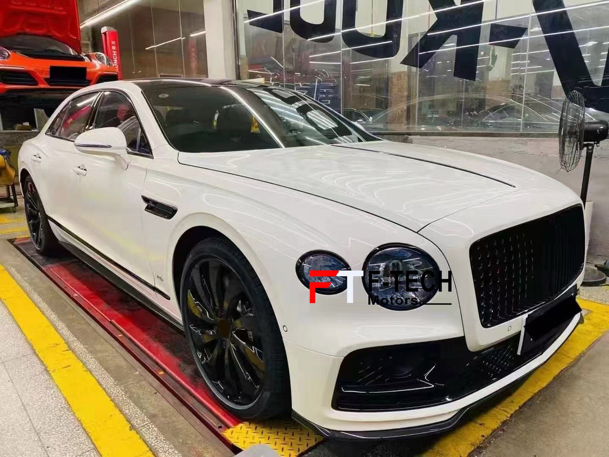 Dry Carbon Fiber Aero Kit For Bentley Flying Spur 2019 - 2024 Mansory