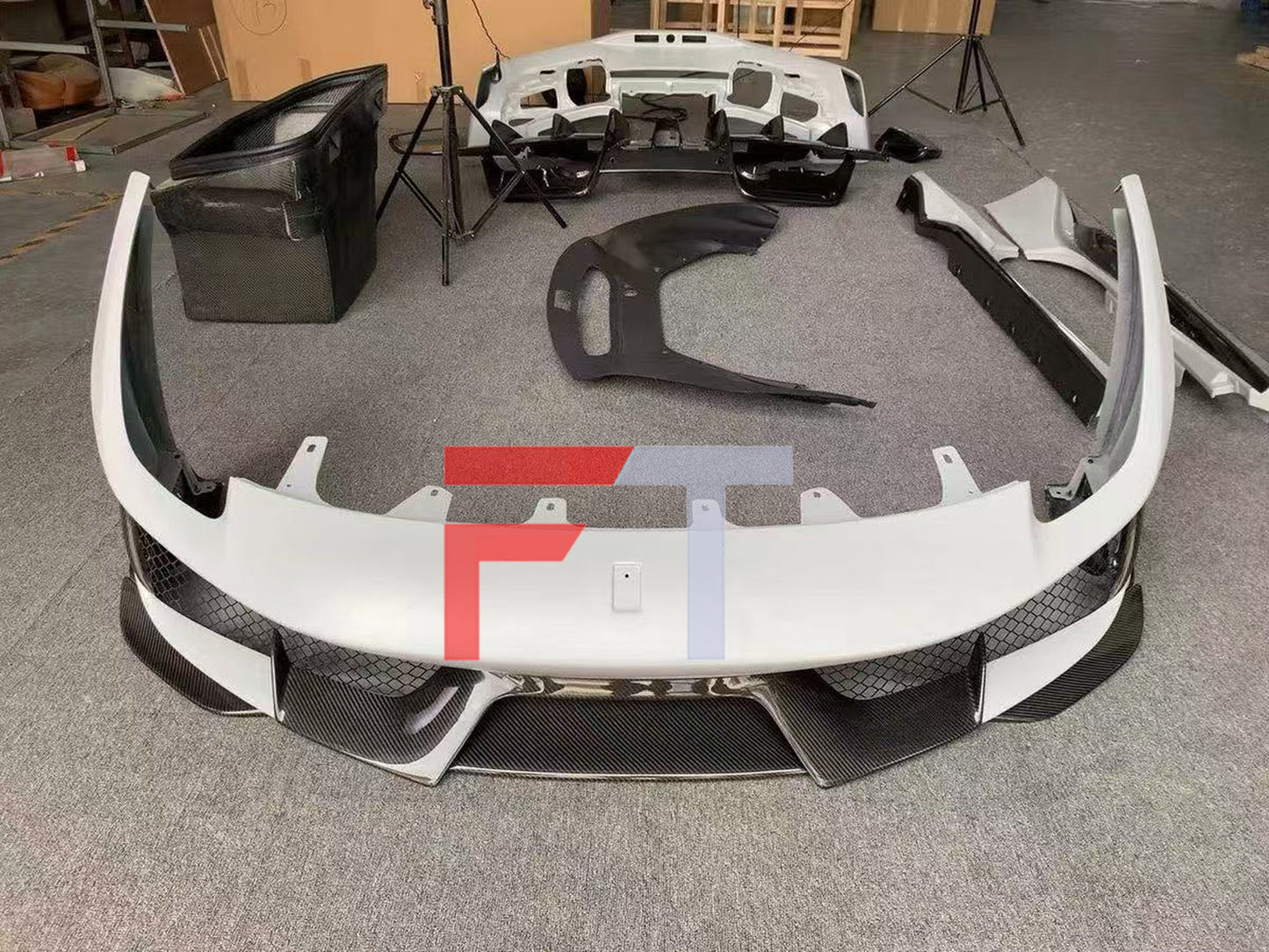 Conversion Pista dry carbon fiber body kit for Ferrari GTB 2015 - 2019