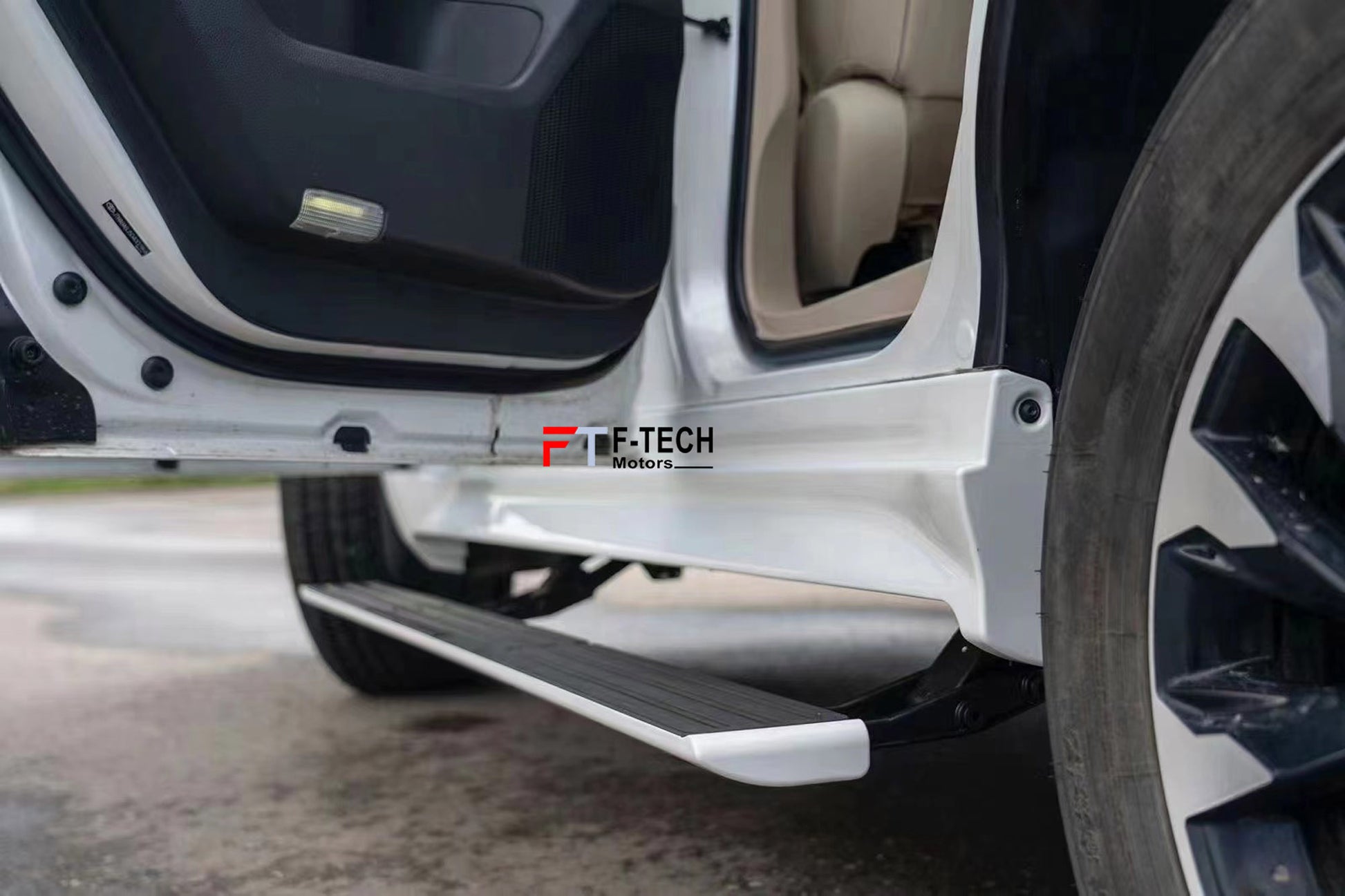 Electric Side Step Bars Deployable Running Boards for Toyota Land Cruiser LC300 2021+