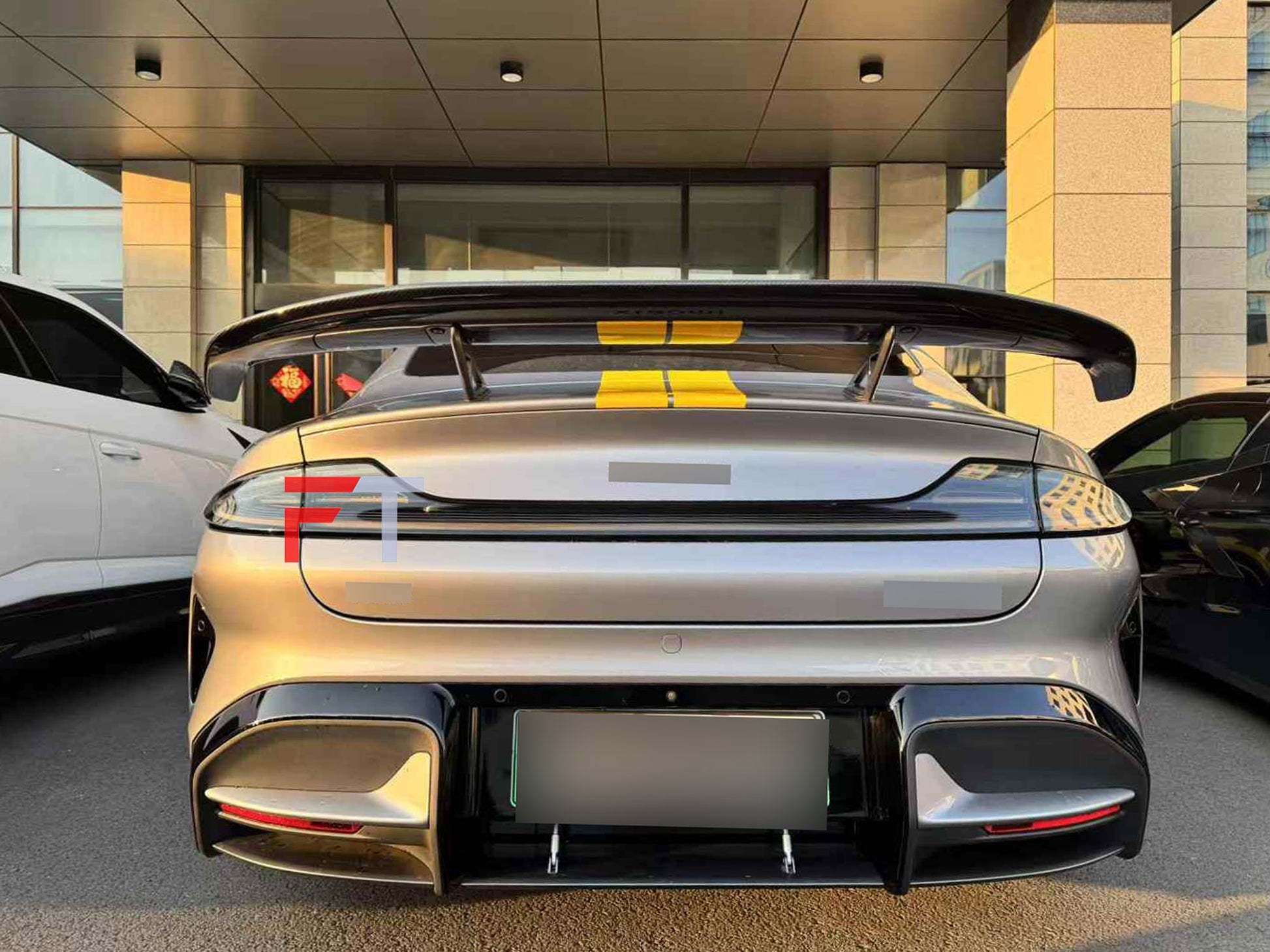 Body kit for Xiaomi SU7 2023+ Ultra Style Front Bumper Front Lip Spoiler