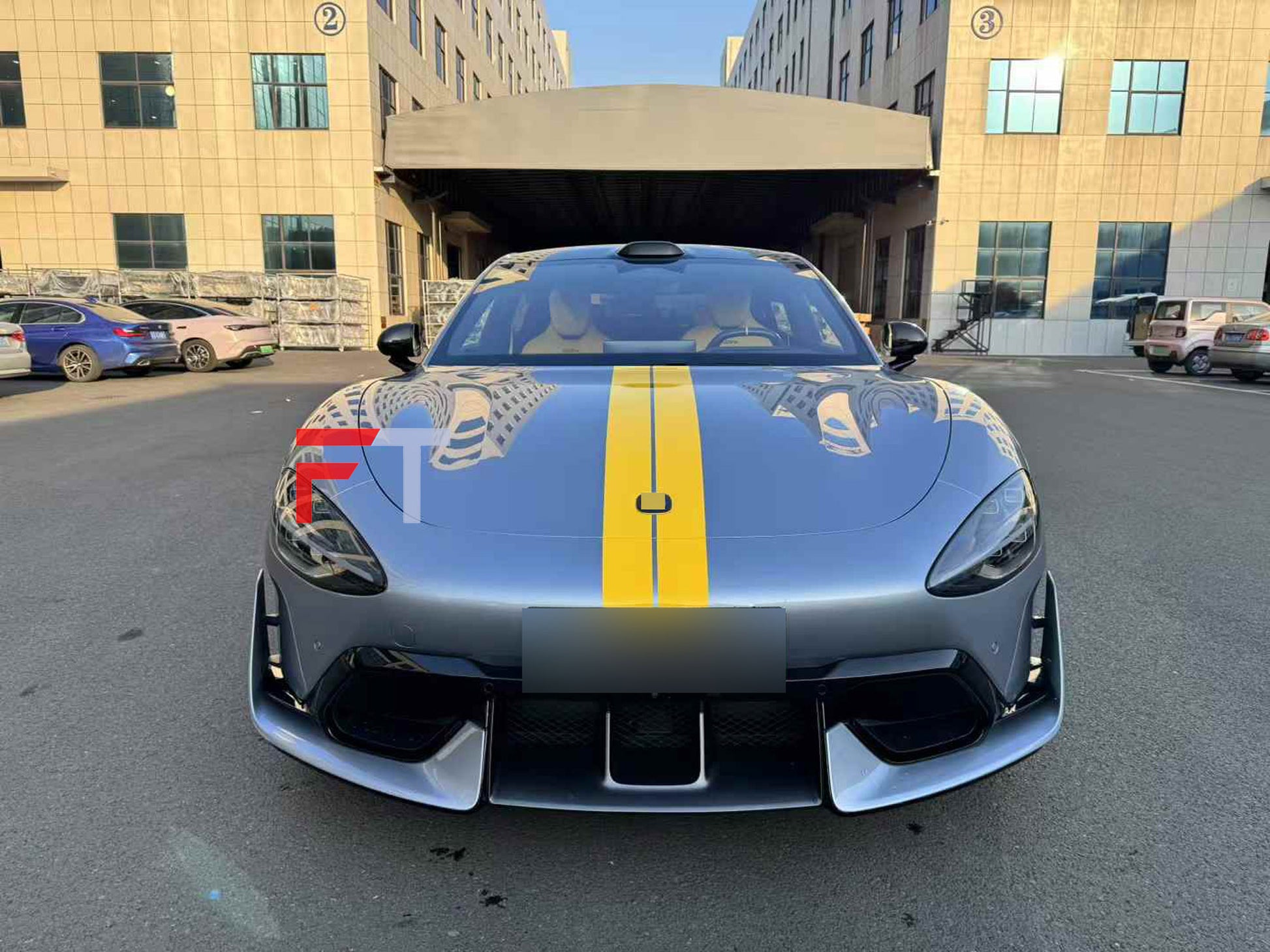 Body kit for Xiaomi SU7 2023+ Ultra Style Front Bumper Front Lip Spoiler