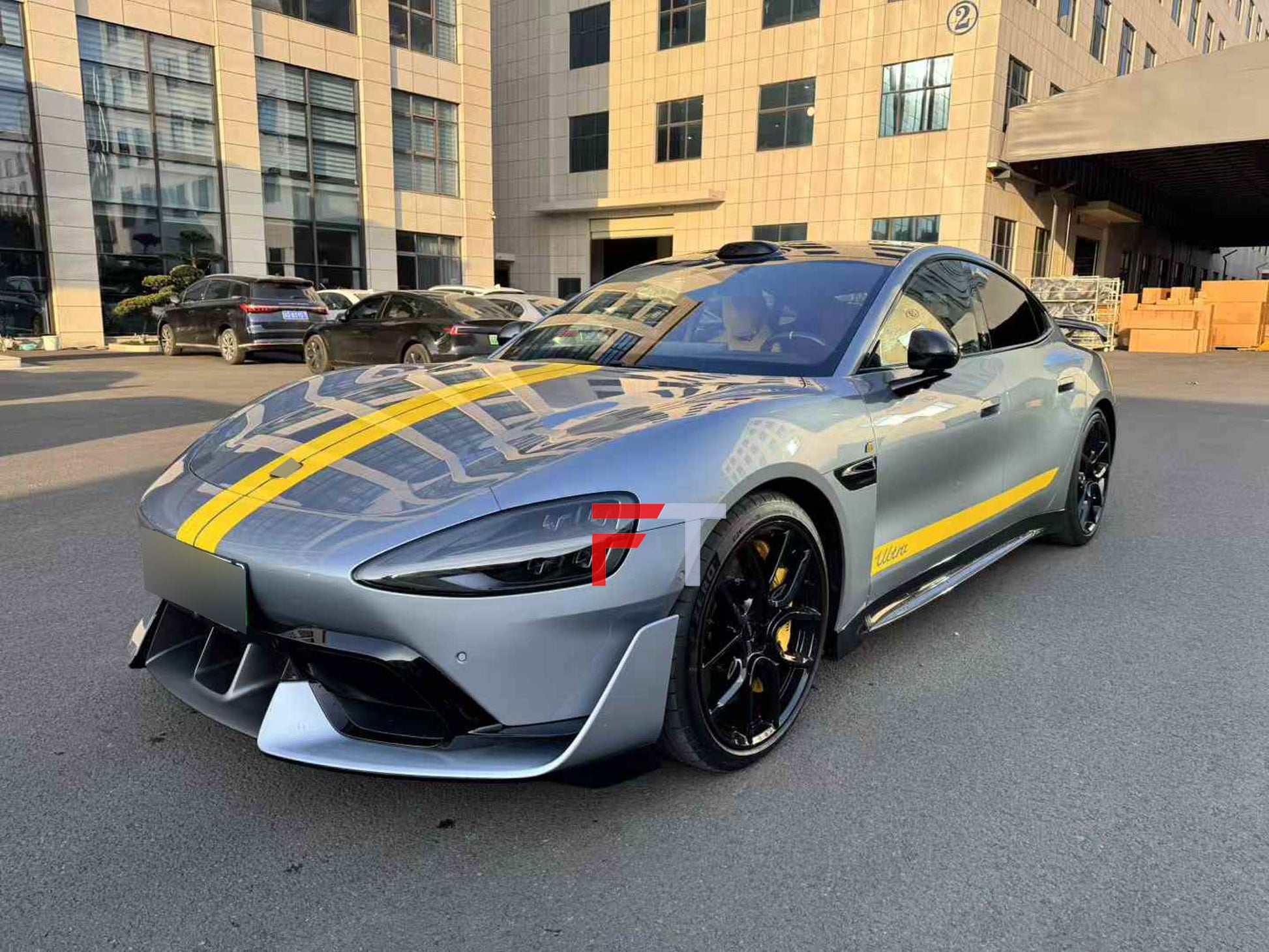 Body kit for Xiaomi SU7 2023+ Ultra Style Front Bumper Front Lip Spoiler