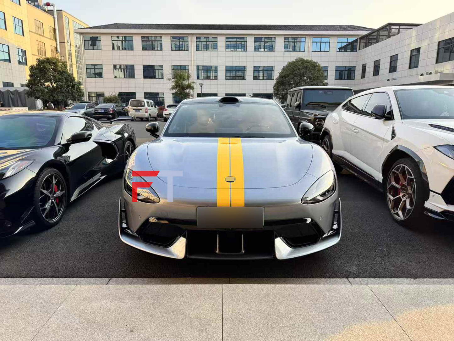 Body kit for Xiaomi SU7 2023+ Ultra Style Front Bumper Front Lip Spoiler