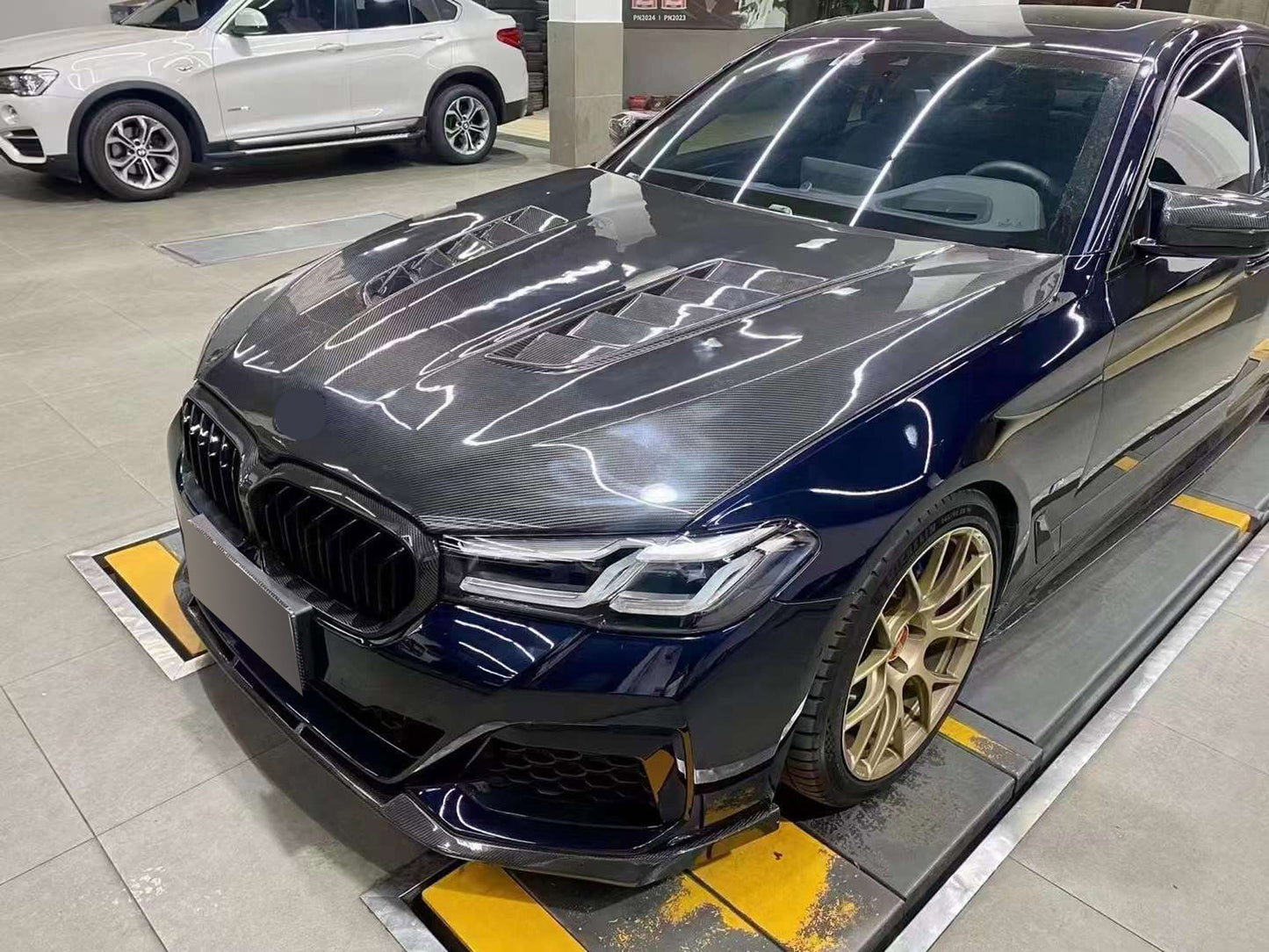 Dry carbon fiber hood bonnet for BMW M5 F90 Competition 5 Series G30 VRS 2020 - 2023
