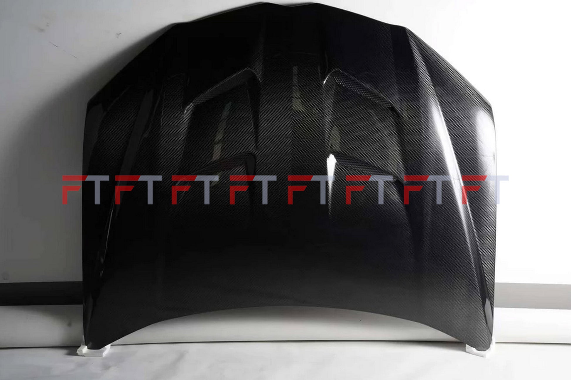 Venatus-forged-carbon-bodykit-Lamborghini-Urus-2017-2022