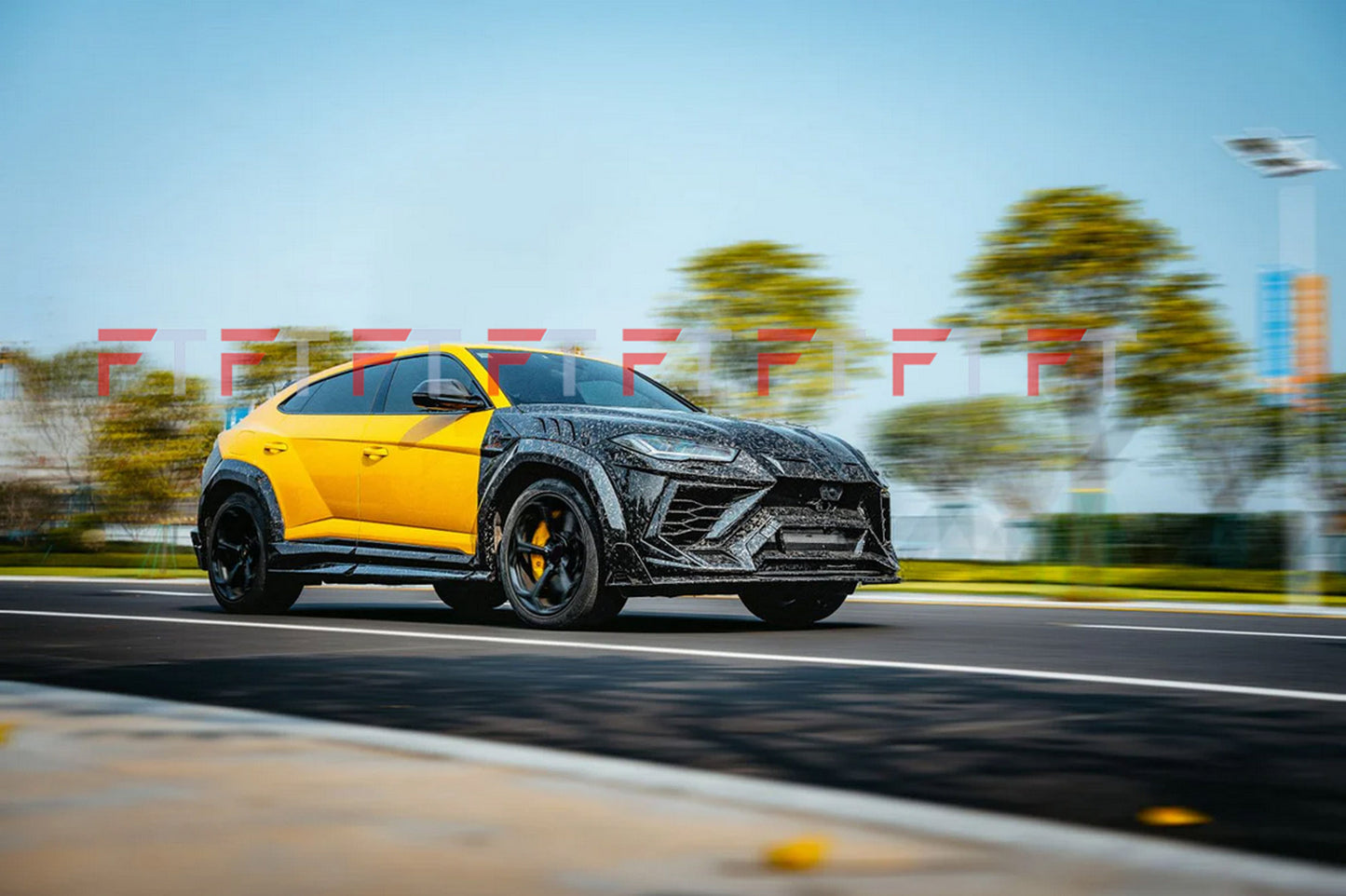 Venatus-forged-carbon-bodykit-Lamborghini-Urus-2017-2022