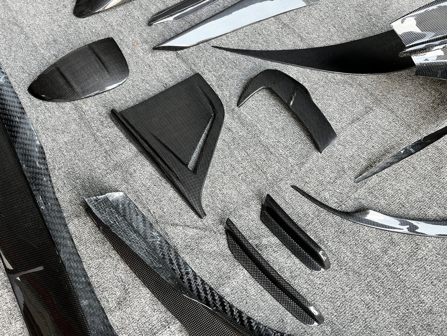 Carbon fiber aerodynamic upgrade body kit fit Ferrari F8 2019UP