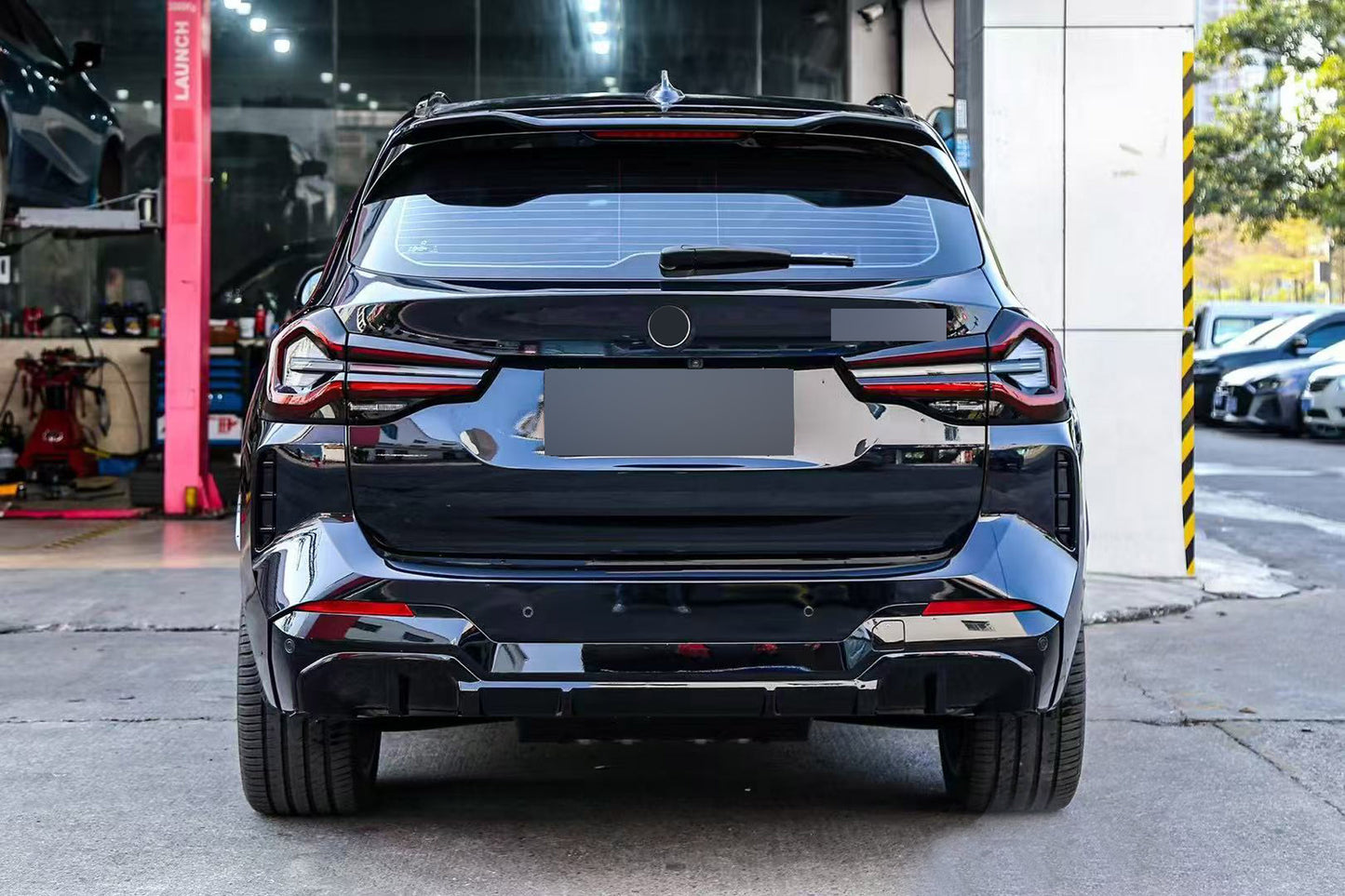 bmw-x3m-style-bodykit-for-bmw-Ix3-g08_8