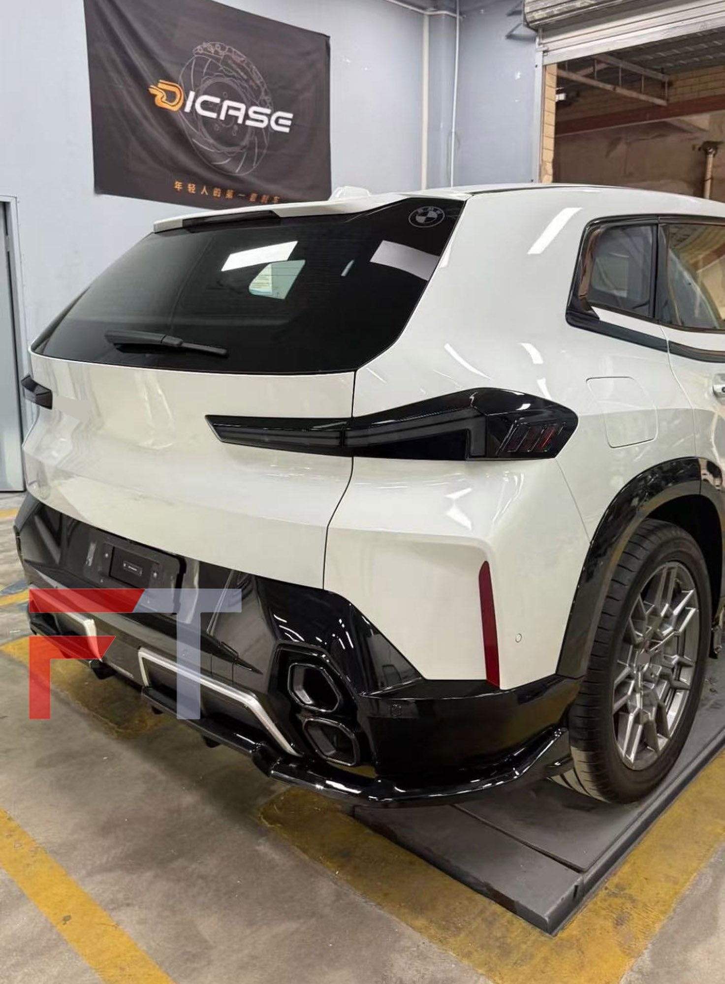 Gloss Black Body Kit for BMW XM G09 2023+ Front Lip Side Skirts Rear Diffuser Roof Spoiler