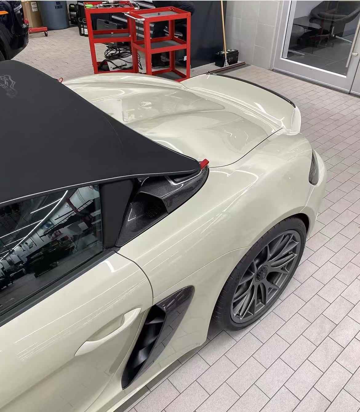 carbon-fiber-spoiler-for-porsche-718-spyder
