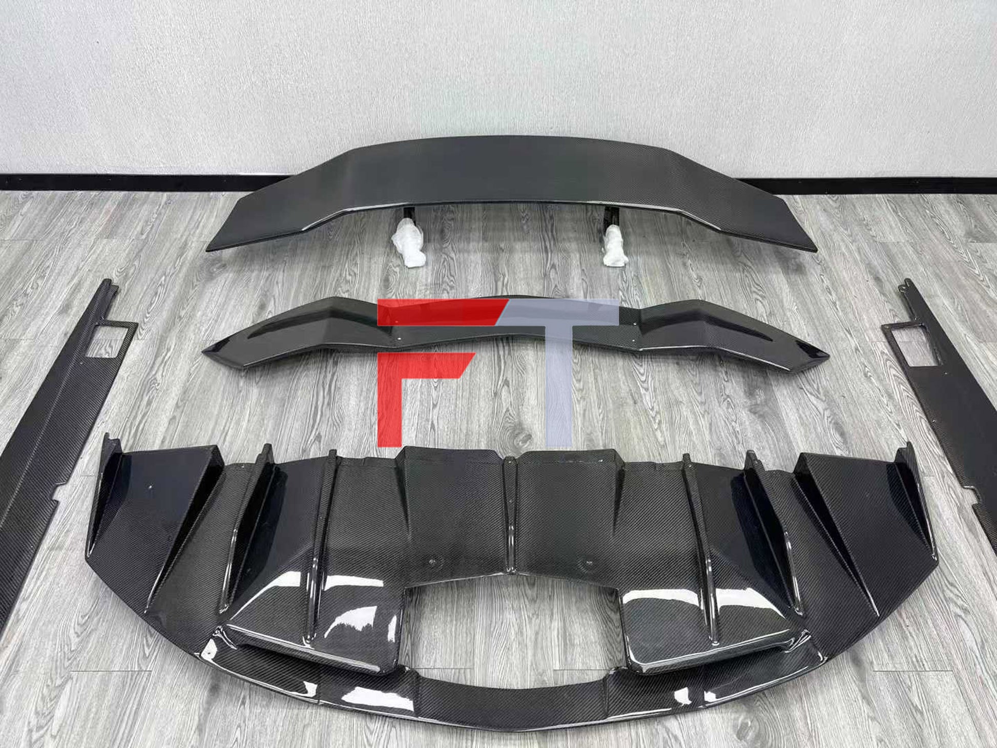 Carbon Fiber Body Kit For Lamborghini Aventador LP700 2011 - 2016 DMC