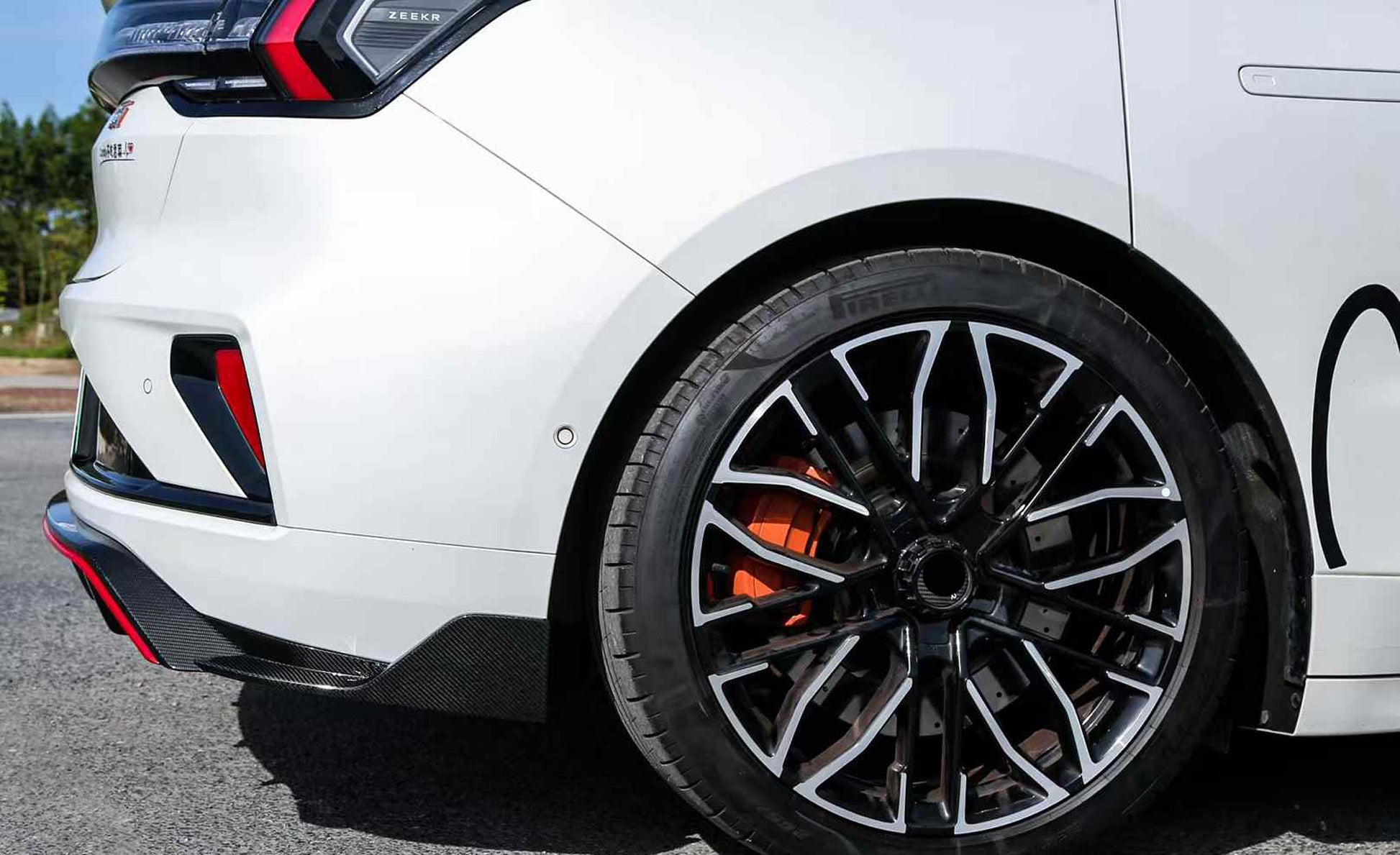 Dry carbon fiber rear diffuser spoiler for Zeekr 001 2023+ FR
