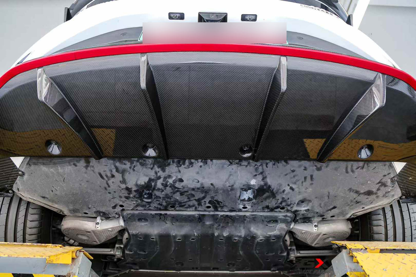 Dry carbon fiber rear diffuser spoiler for Zeekr 001 2023+ FR