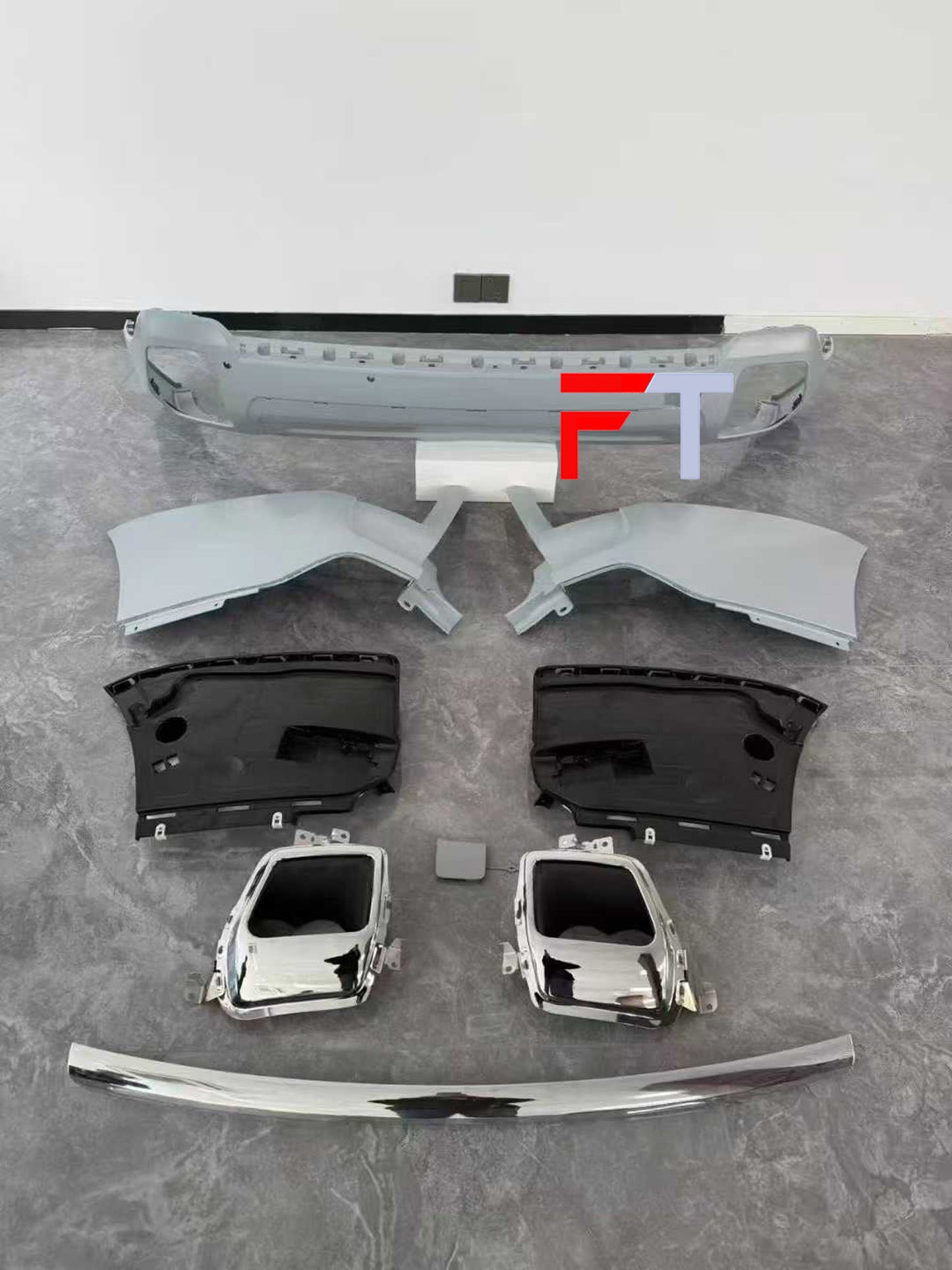 Rolls Royce Cullinan 2025 upgrade facelift body kit for Cullinan 2018 - 2025