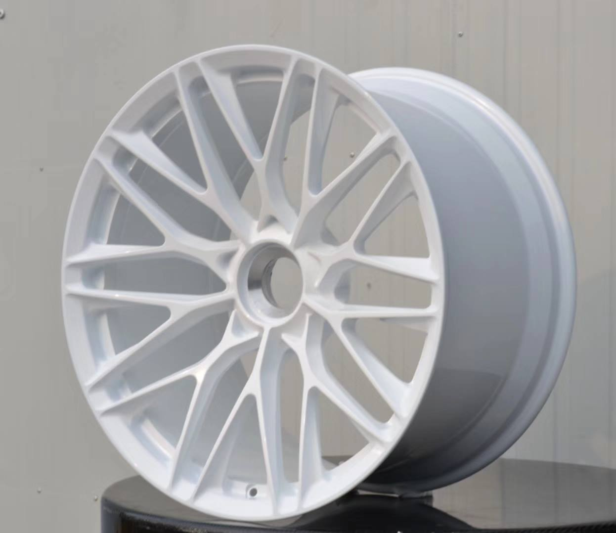 Monoblock Custom Center Lock Forged Alloy Wheels For Porsche 911 992 991 GT3 GT4 Turbo Carrera 4