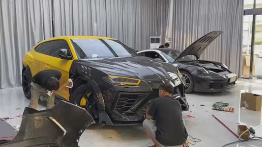 Venatus-forged-carbon-bodykit-Lamborghini-Urus-2017-2022