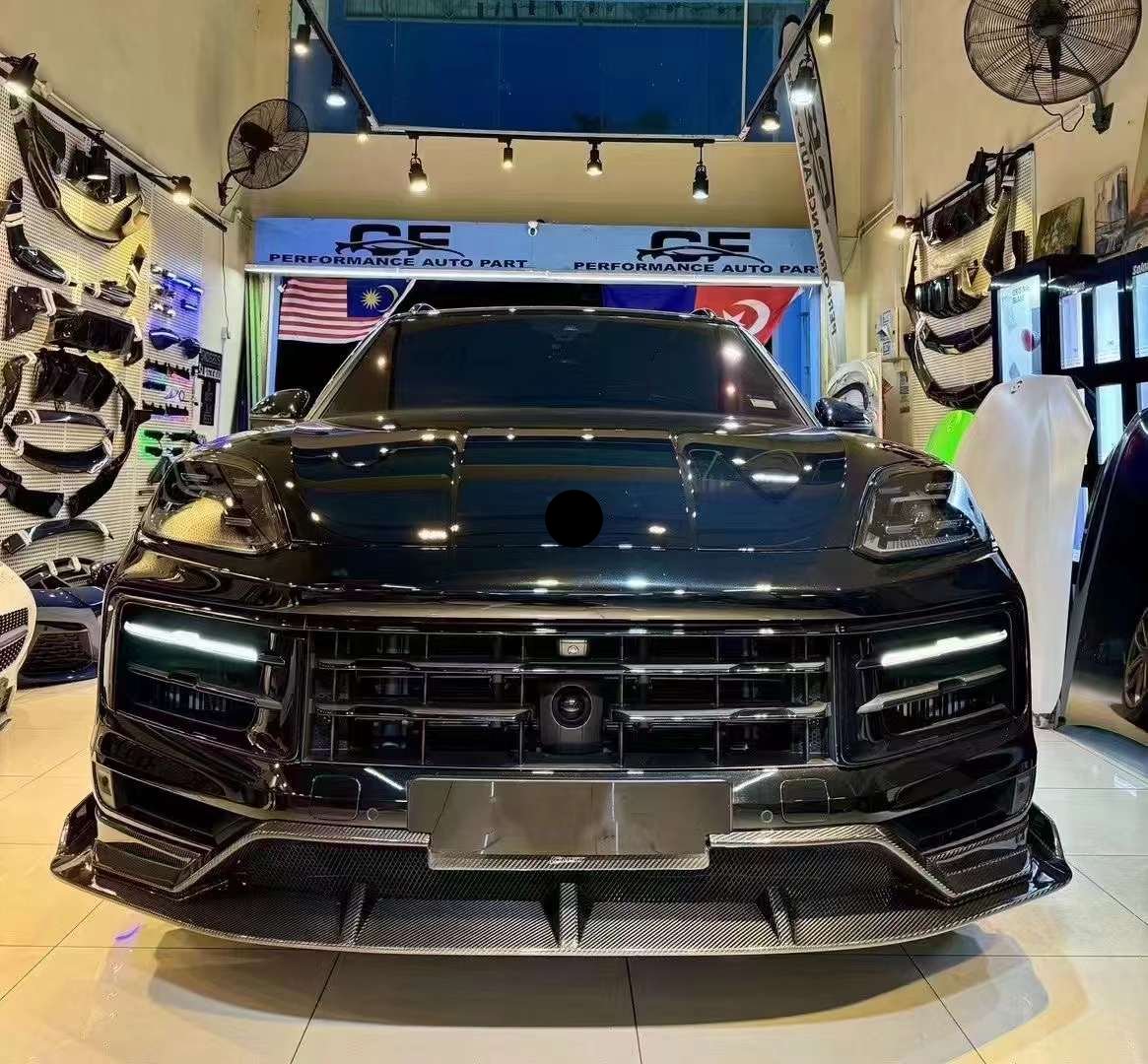 Carbon fiber body kit for new Porsche Cayenne 2023+