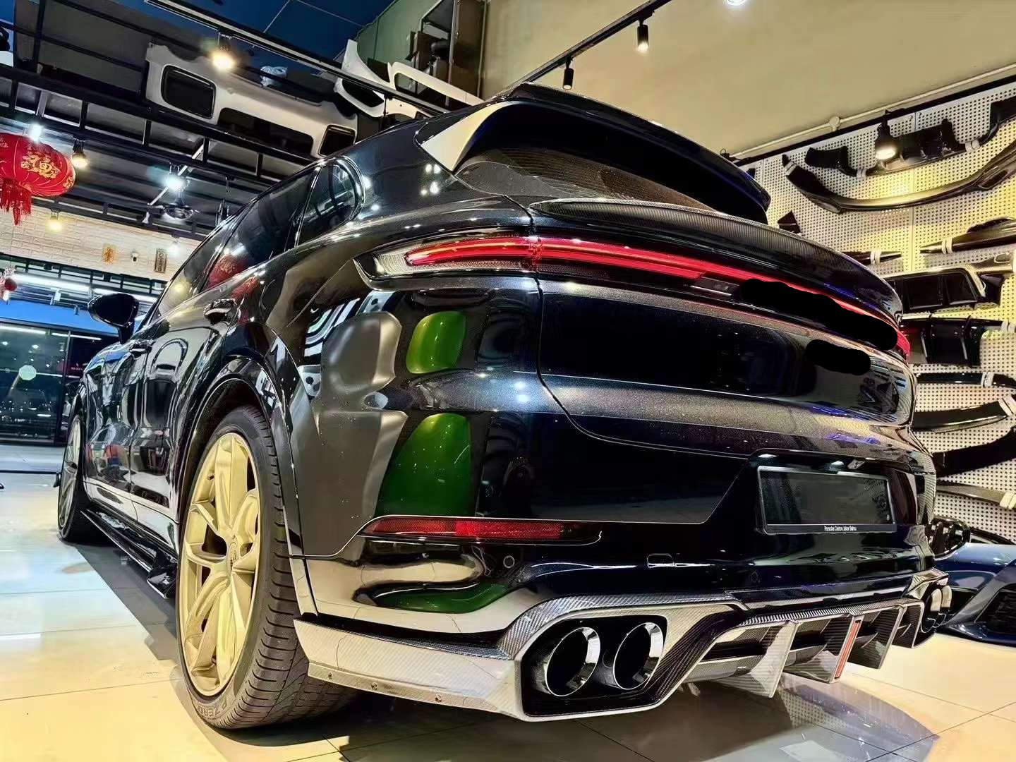 Carbon fiber body kit for new Porsche Cayenne 2023+