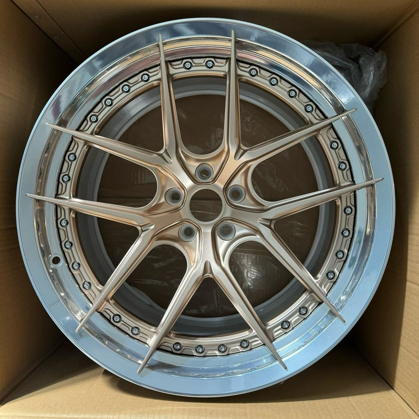 Lamborghini Urus Performante SE 2-Piece Forged Wheels Custom Rims 18-24 Inch