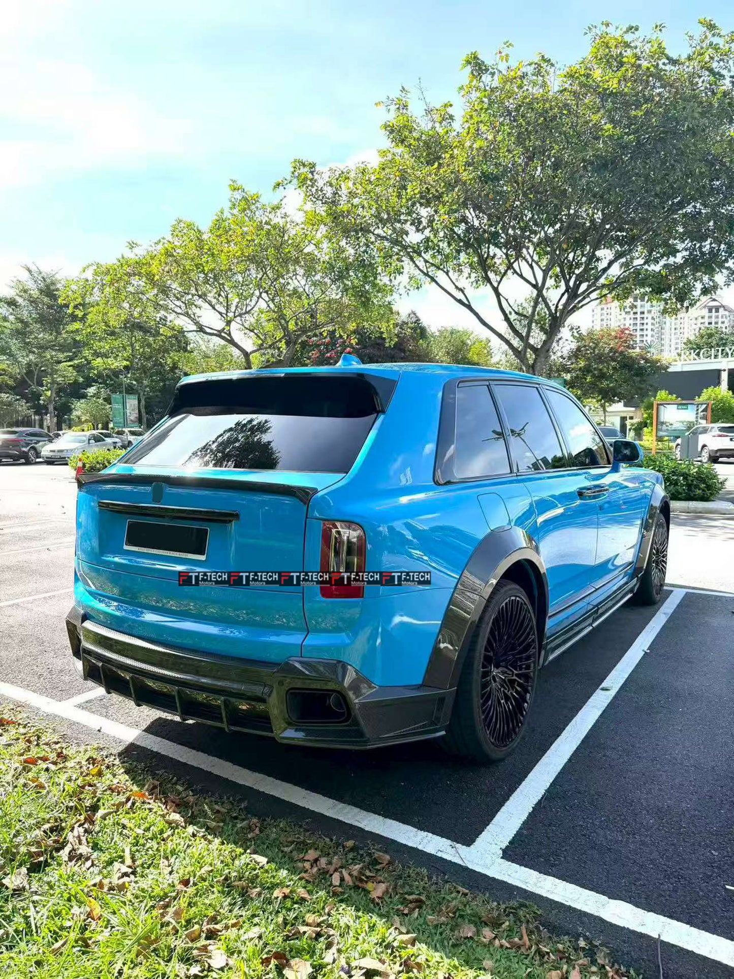 2026 Look Dry Carbon Fiber Upgrade Body Kit For Rolls Royce Cullinan 1 2018 - 2023 1016 Industries