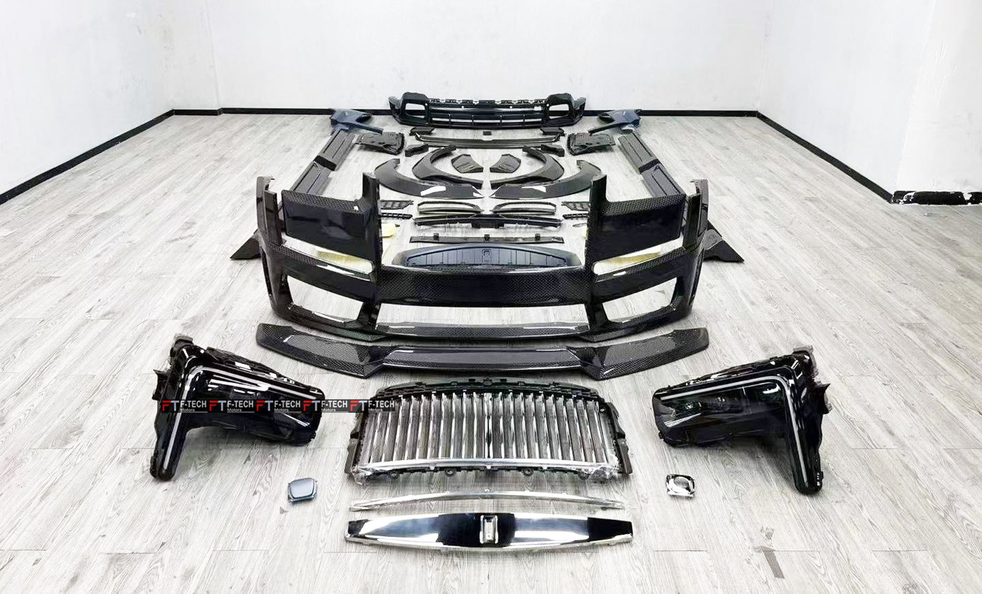 2026 Look Dry Carbon Fiber Upgrade Body Kit For Rolls Royce Cullinan 1 2018 - 2023 1016 Industries